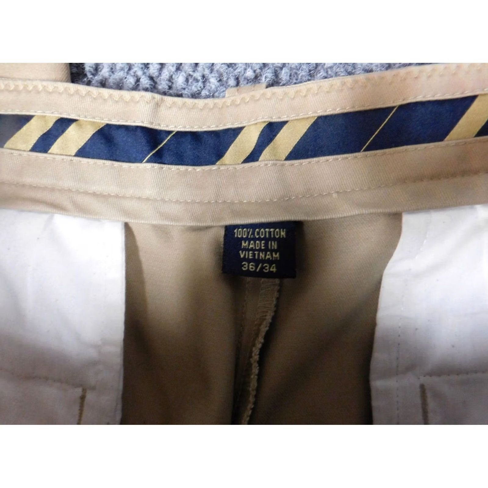 Izod Izod Pants Mens 36x33 beige regular Straight chino classic Size US 32 / EU 48 - 4 Thumbnail