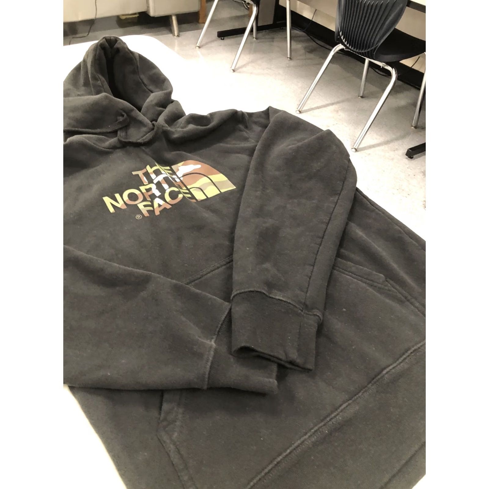 The North Face The North Face Mens Hoodie Black Camouflage Pocket Pullover Sweatshirt Small Hoodie Mens Small Black Camouflage Pocket Pullover Sweatshirt Size US S / EU 44-46 / 1 - 3 Thumbnail