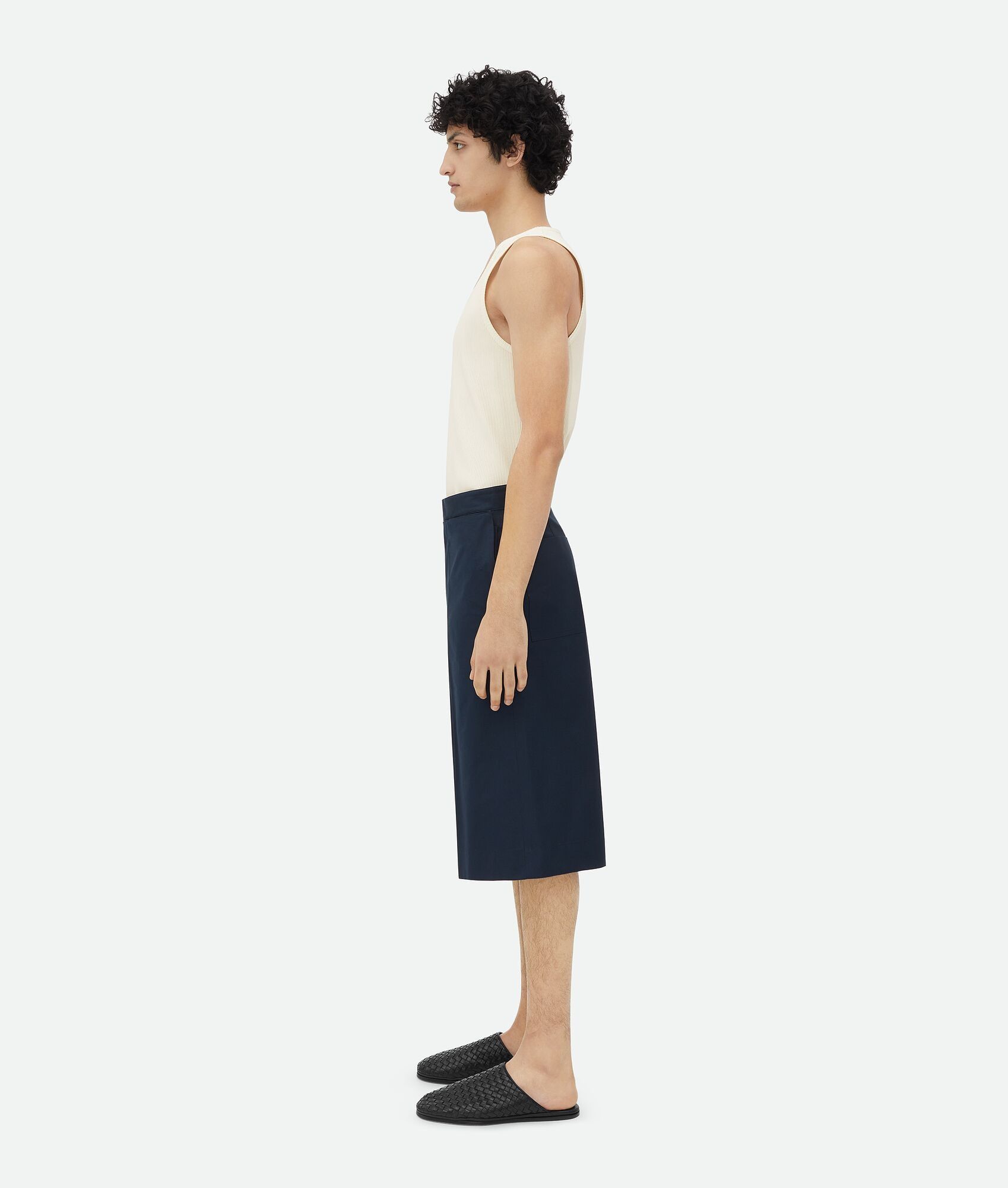 Bottega Veneta o1w1db10825 Compact Cotton Shorts in Wave Size US 36 / EU 52 - 2 Thumbnail