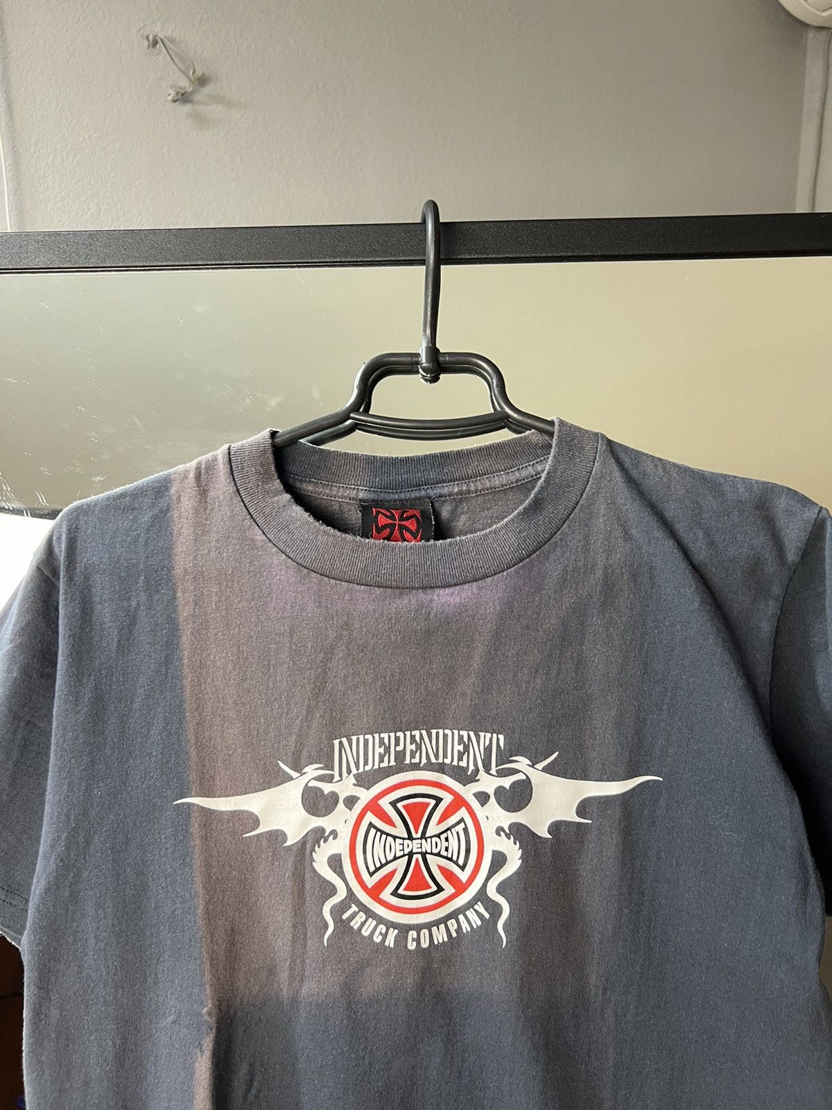 Independent Truck Co. × Vintage 😨Vintage Y2K Independent faded t-shirt crash distressed USA Size US M / EU 48-50 / 2 - 5 Thumbnail
