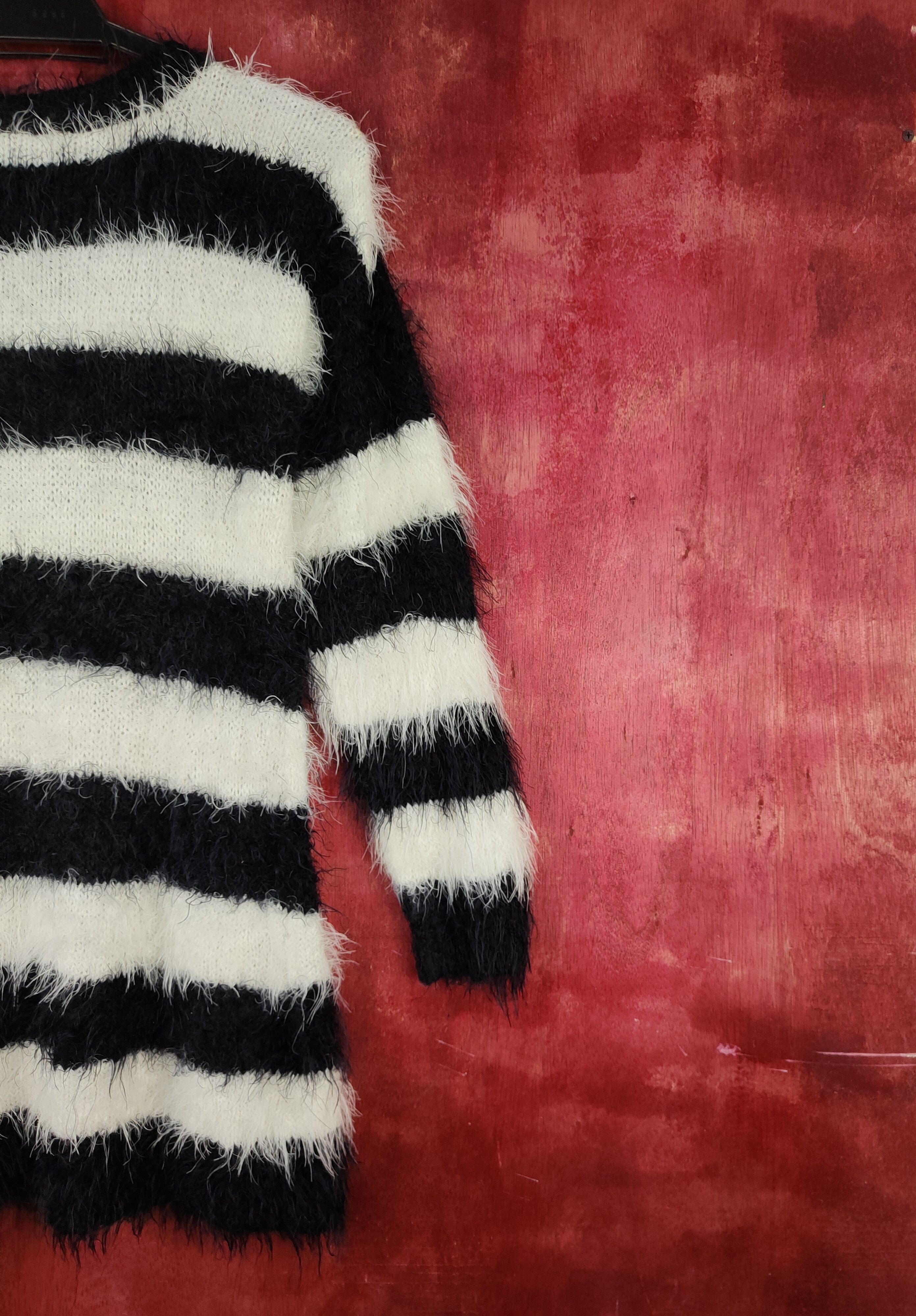 Japanese Brand Shiny Ripple Black White Fur Mohair Knitwear #S2062 Size M / US 6-8 / IT 42-44 - 9 Thumbnail