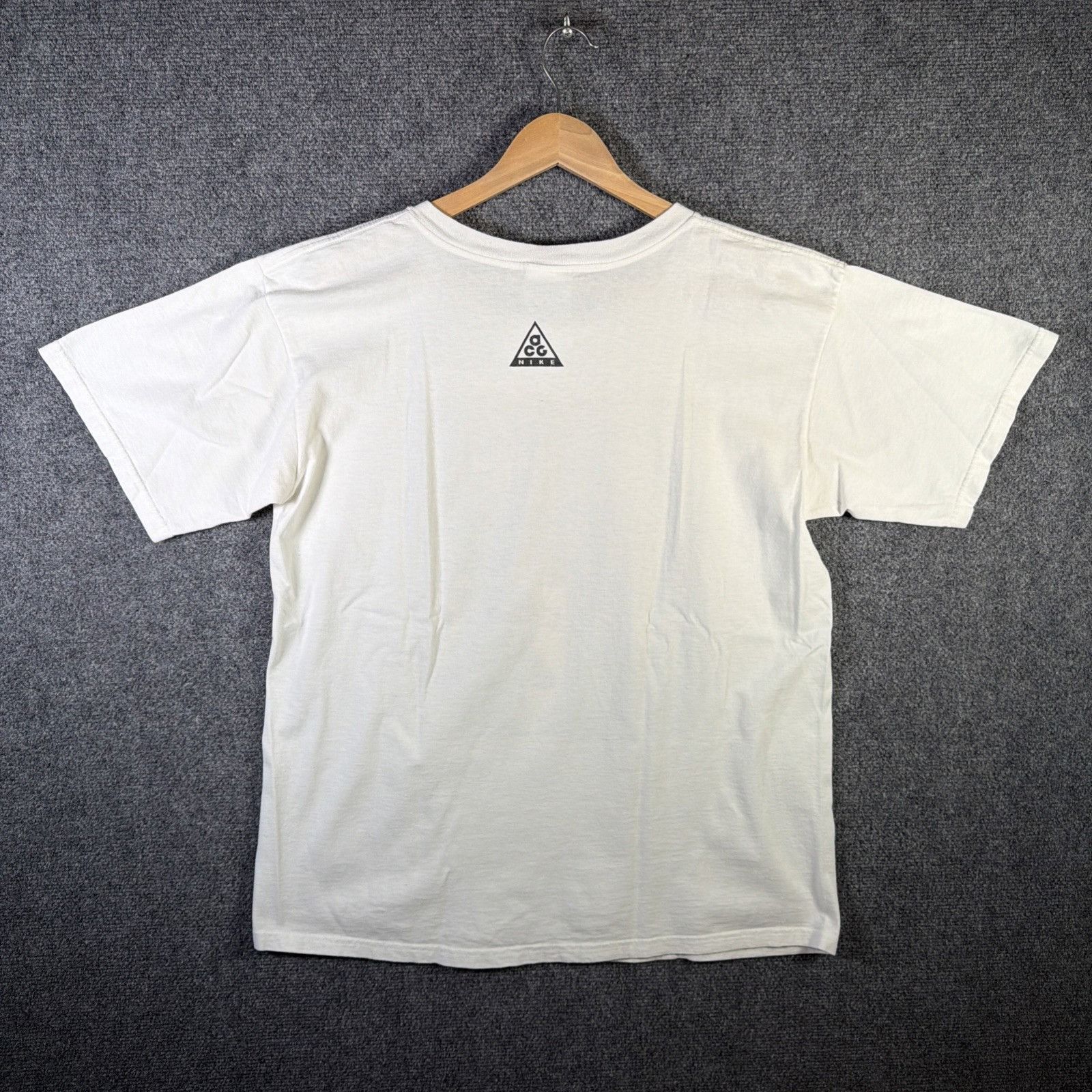 Nike ACG Vintage Nike ACG Shirt Mens Large White 90s Baseman Cartoon Size US L / EU 52-54 / 3 - 7 Thumbnail