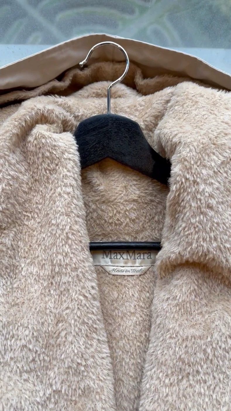 Max Mara Max Mara Alpaca classic off-white windproof and waterproof Size S / US 4 / IT 40 - 1 Thumbnail