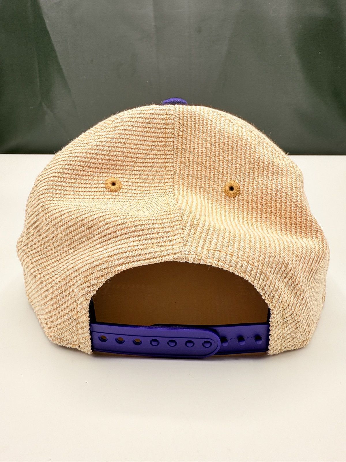 New Era Los Angeles Lakers Hat Men Tan/Purple Corduroy 9Fifty Size ONE SIZE - 4 Thumbnail