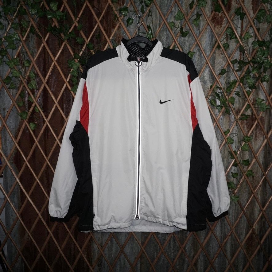 Nike XL-Vintage Y2K Nike zip up embroider lightweight windbreaker Size US XL / EU 56 / 4 - 1 Thumbnail