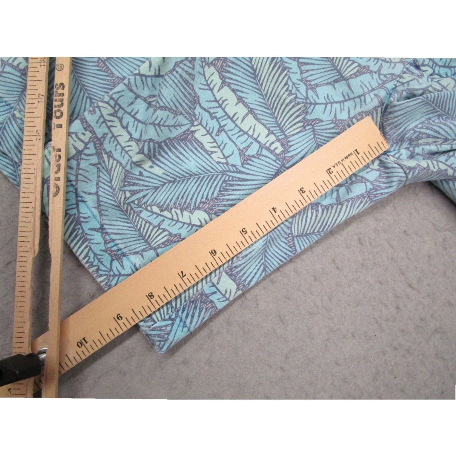 Vineyard Vines Vineyard Vines Mens 35 Blue Floral Breaker Chino Shorts 9" Beach Golf Size US 35 - 5 Thumbnail