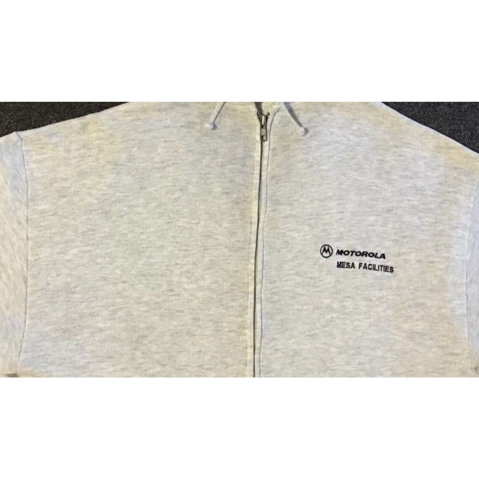 Apple VINTAGE Motorola 90s Faded Zip Hoodie M L Internet Cell Flip Phone Grunge Apple 80s Mens Gray Zip Sweatshirt Size US M / EU 48-50 / 2 - 6 Thumbnail