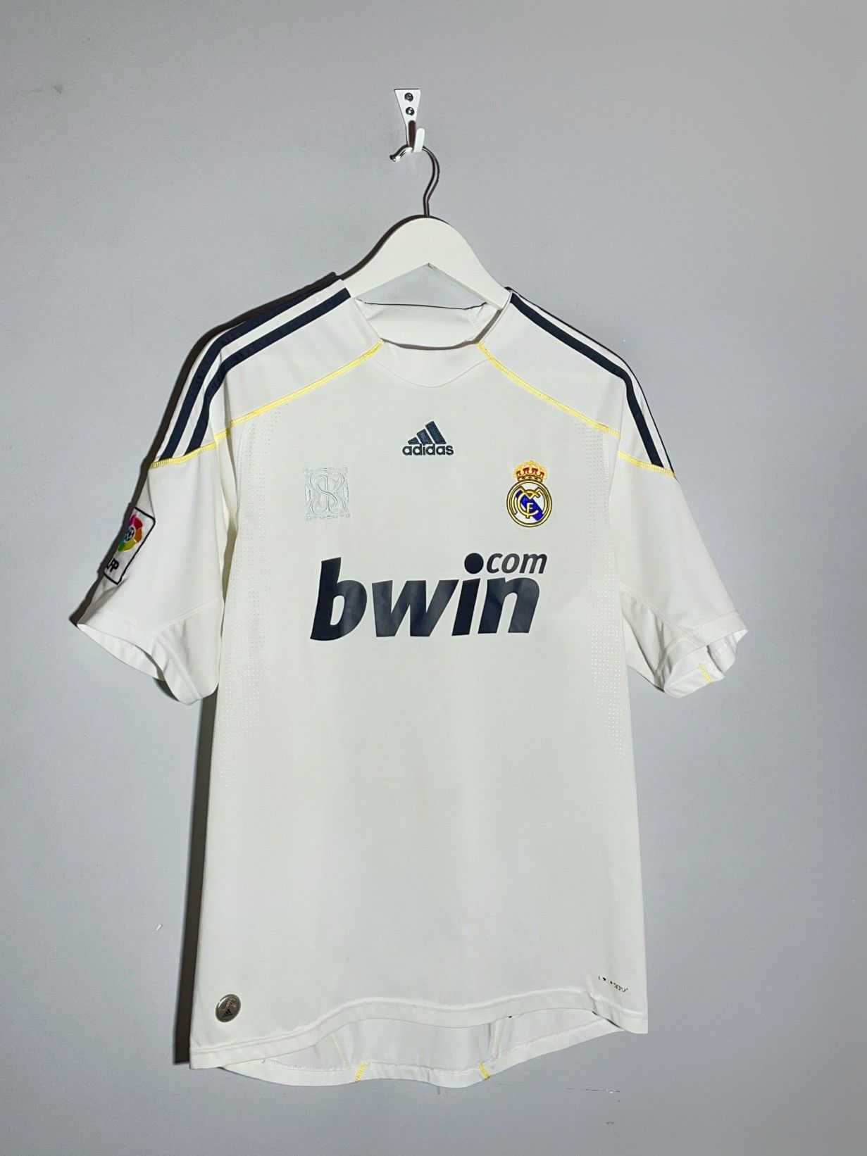 Adidas × Vintage #9 Ronaldo Real Madrid Adidas 2009/10 Home Football Kit Size US M / EU 48-50 / 2 - 3 Thumbnail
