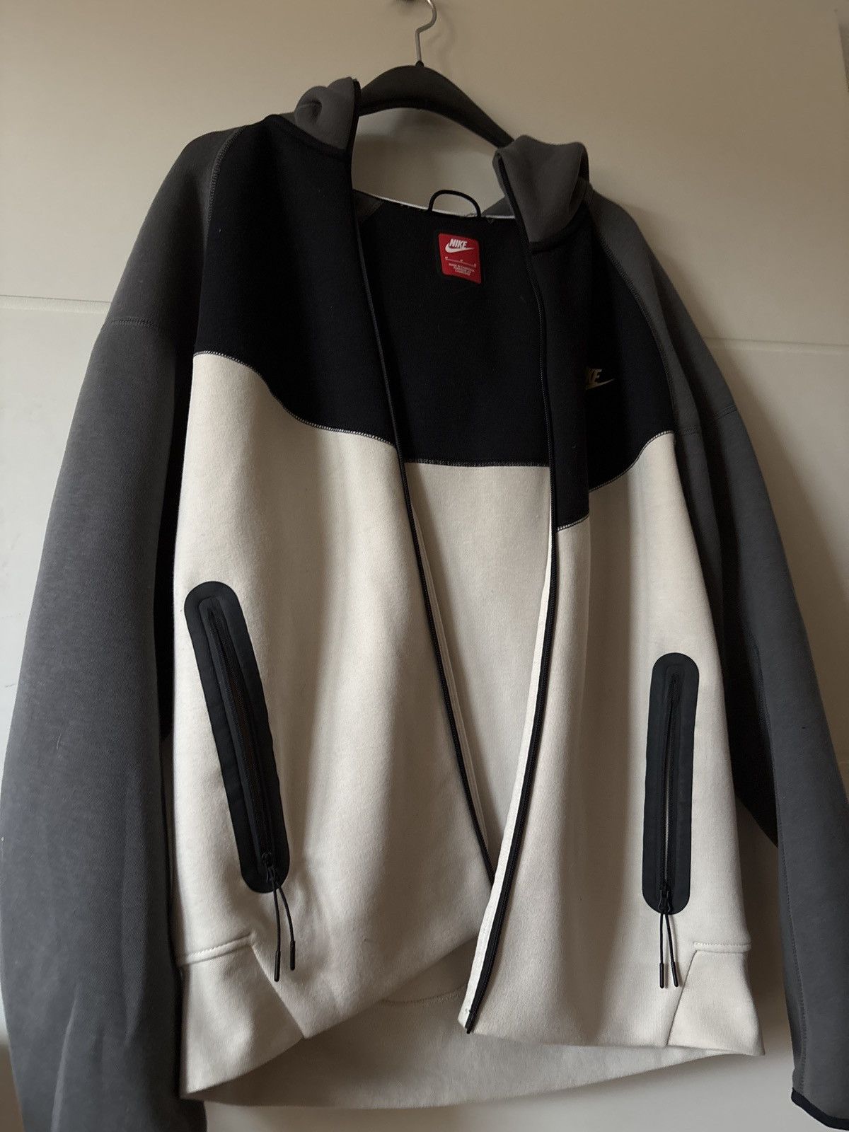 Nike tech rare