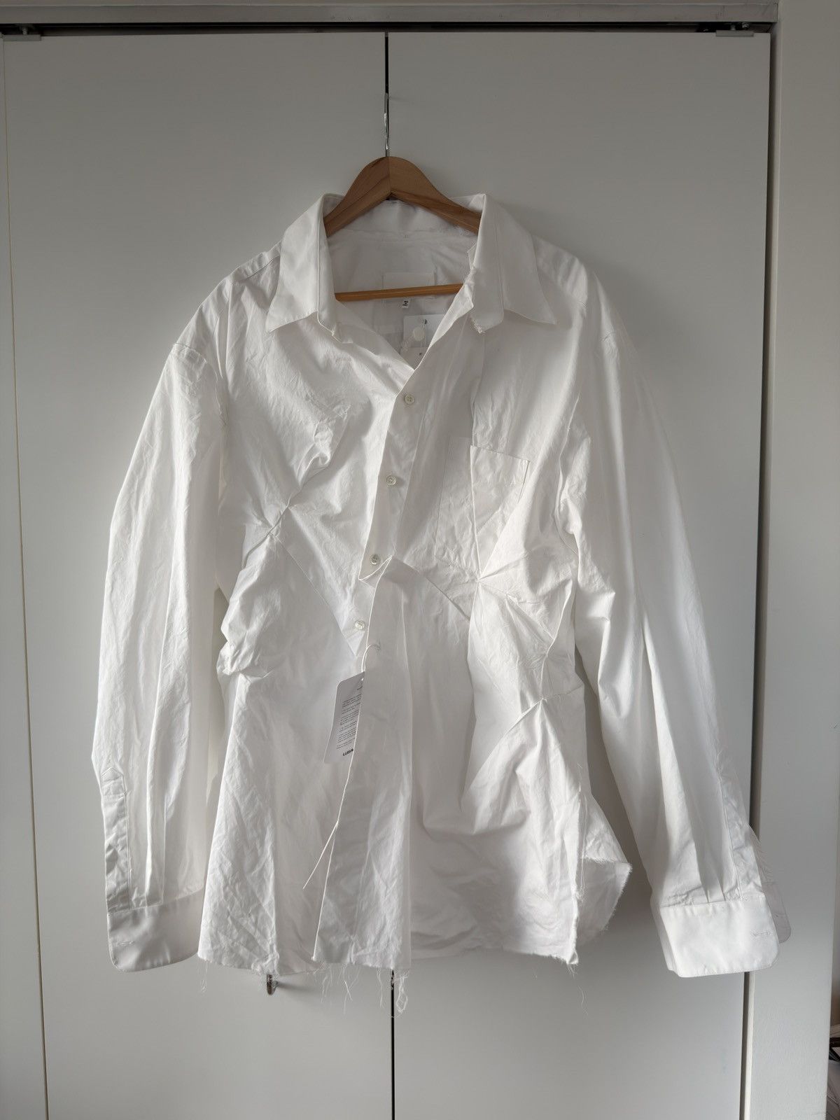 Maison Margiela BNWT Blank Label Oversized Frayed Pleated Shirt White 50 Size US L / EU 52-54 / 3 - 1 Thumbnail