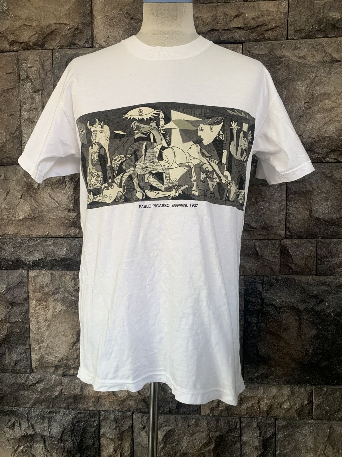 Arts & Science Vintage 2001 Pablo Picasso Art T shirt Size US M / EU 48-50 / 2 - 1 Thumbnail