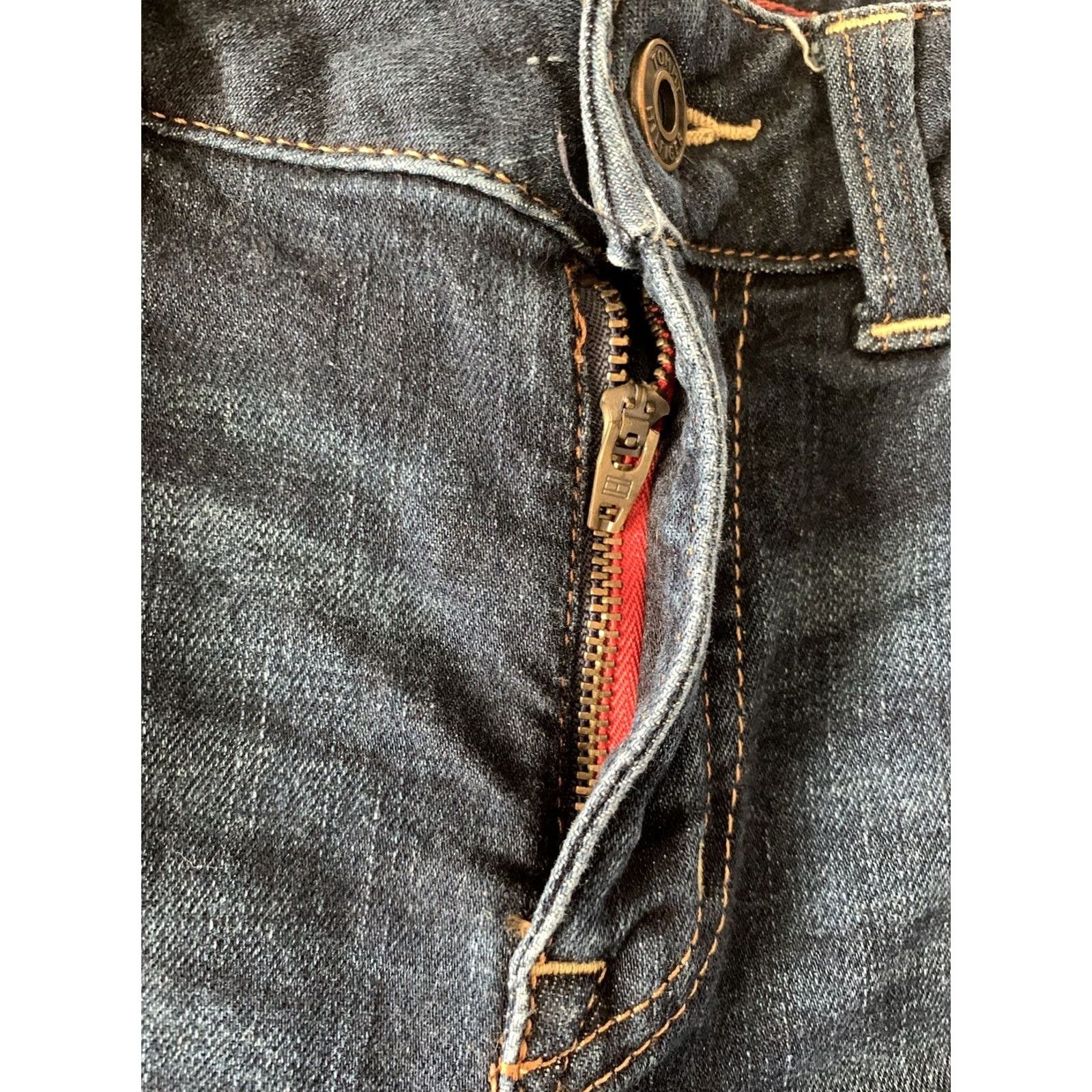 Tommy Hilfiger VINTAGE Tommy Hilfiger Jeans Womens 2 (26x26) Low Rise Tapered Dark Wash Raw Hem Y2K VTG Size 26" / US 2 / IT 38 - 4 Thumbnail
