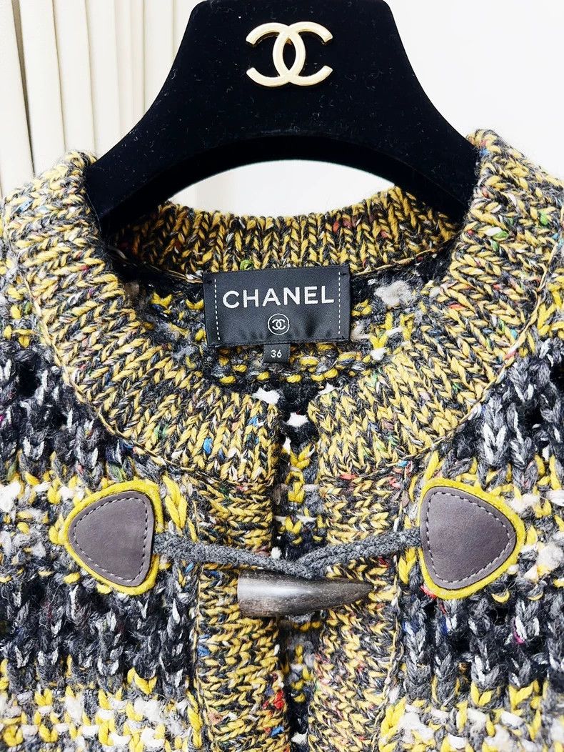 Chanel Chanel Black, yellow and white mixed color striped ox horn Size XS / US 0-2 / IT 36-38 - 4 Thumbnail