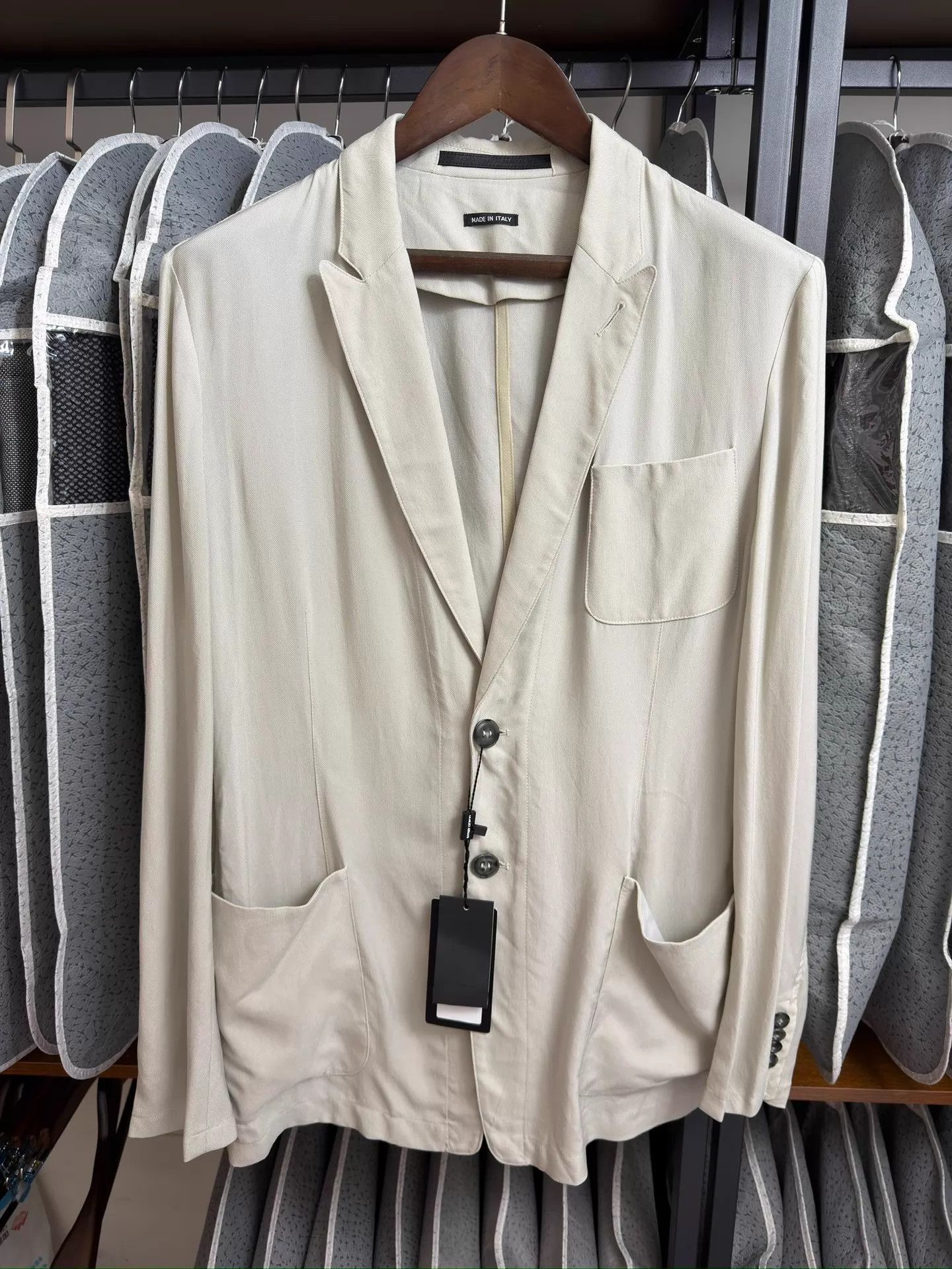 Giorgio Armani Giorgio Armani Cream White Loose Cupro Suit 50/52/54 Size 50R - 1 Thumbnail