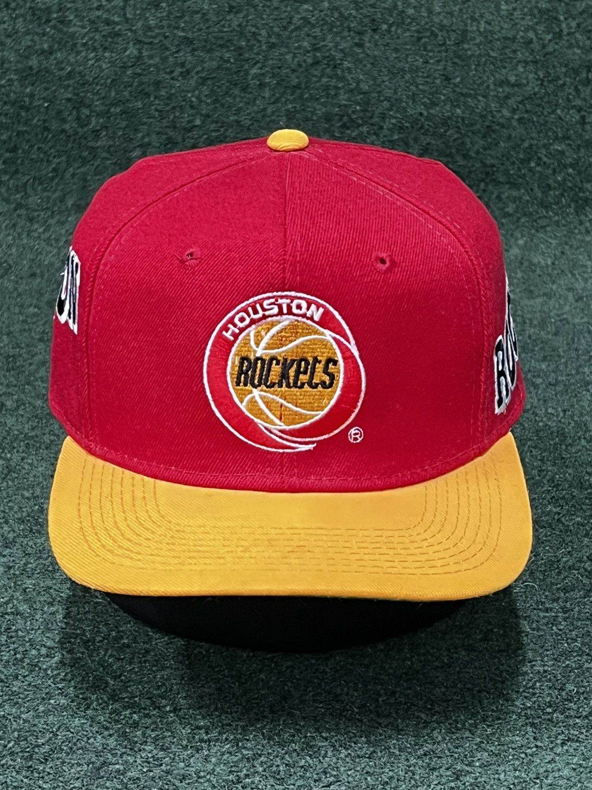 Vintage 90s Houston Rockets Side Wave Youngan Snapback Hat