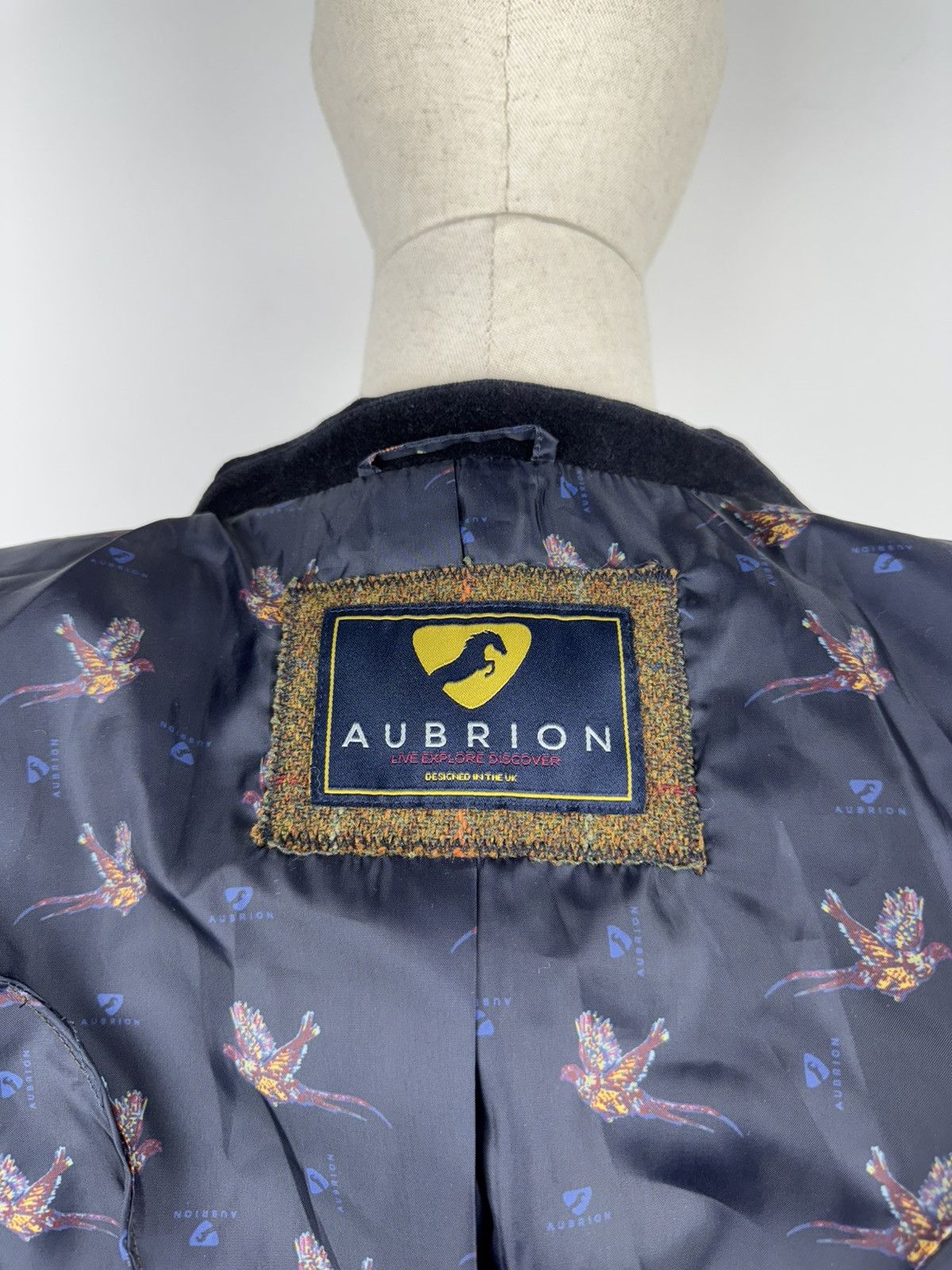 Vintage Woman’s Aubrion Saratoga Tweed Hacking Show Jacket size 10 Size L / US 10 / IT 46 - 9 Thumbnail