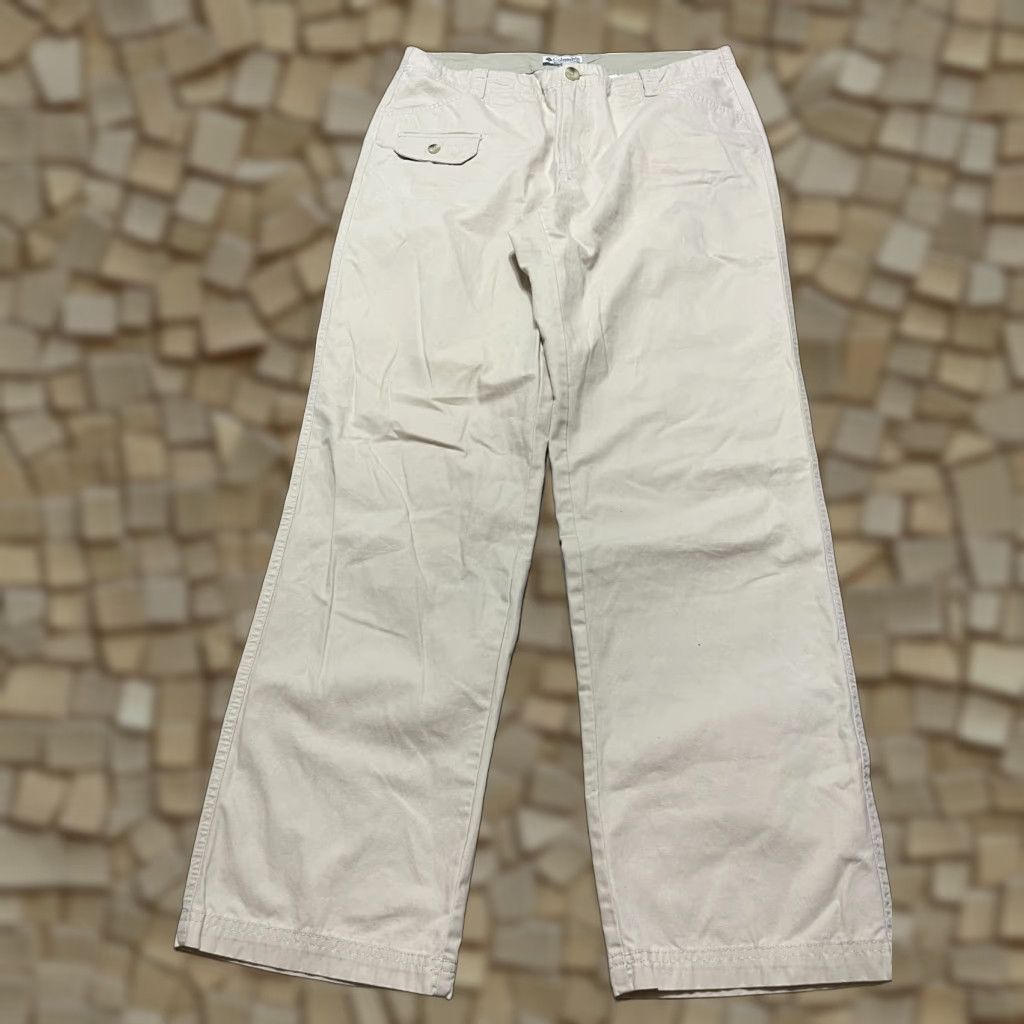 Vintage Columbia Pants, Women's Size 12, Khaki Pants, Straight Leg, Pockets, Beige, Regular, 31 in Inseam, Khakis, Fall, Spring, Summer, Casual, Women Size 34" / US 12 / IT 48 - 1 Thumbnail