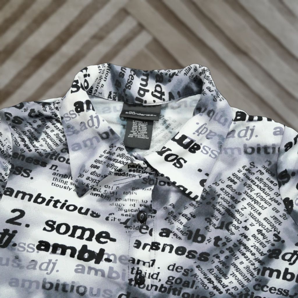 Vintage **Vintage No Boundaries Juniors Medium White Button-Up Shirt** User: Vintage No Boundaries Juniors Medium White Button-Up Shirt Size M / US 6-8 / IT 42-44 - 1 Thumbnail