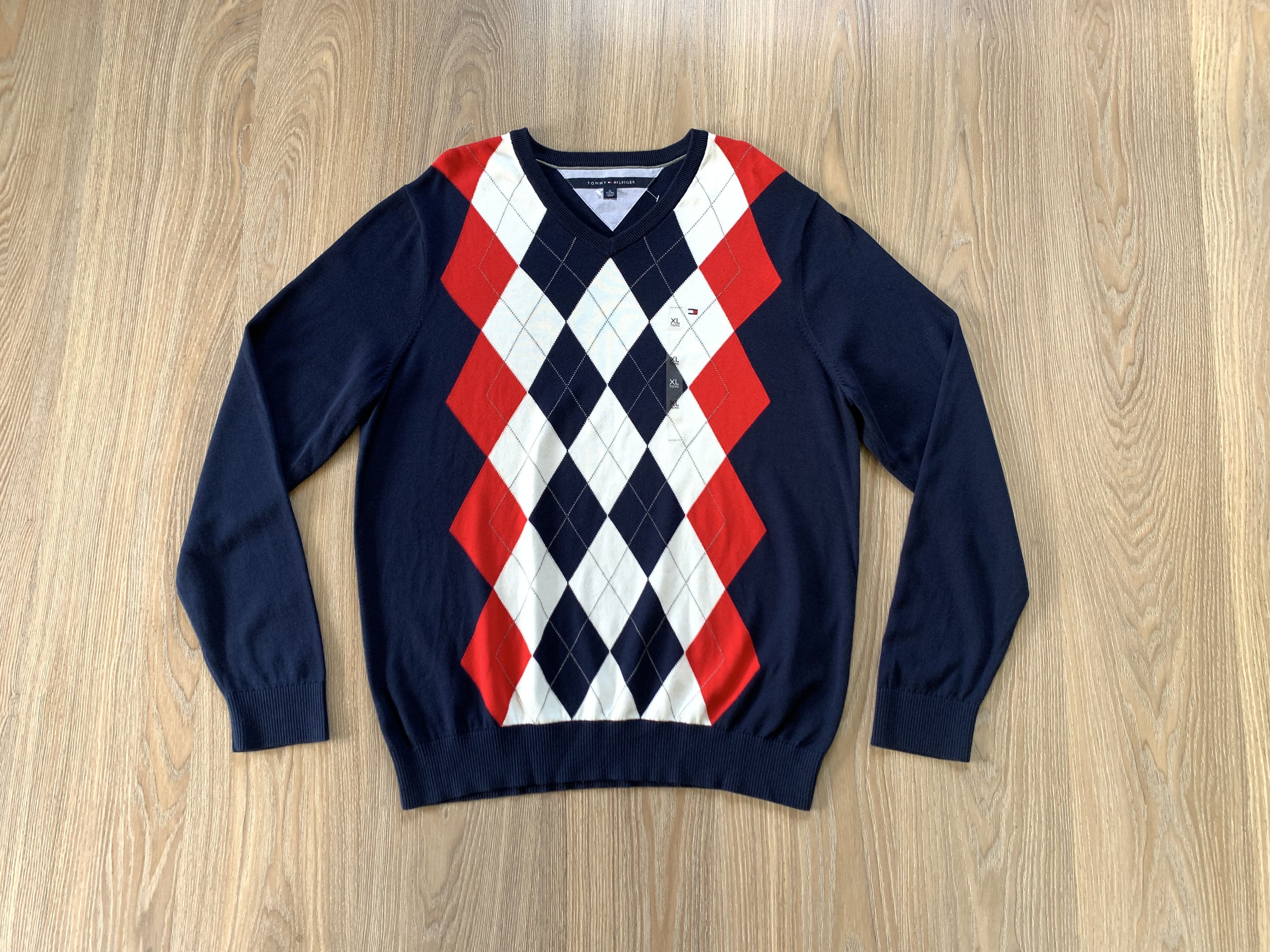 New Tommy Hilfiger Sweater