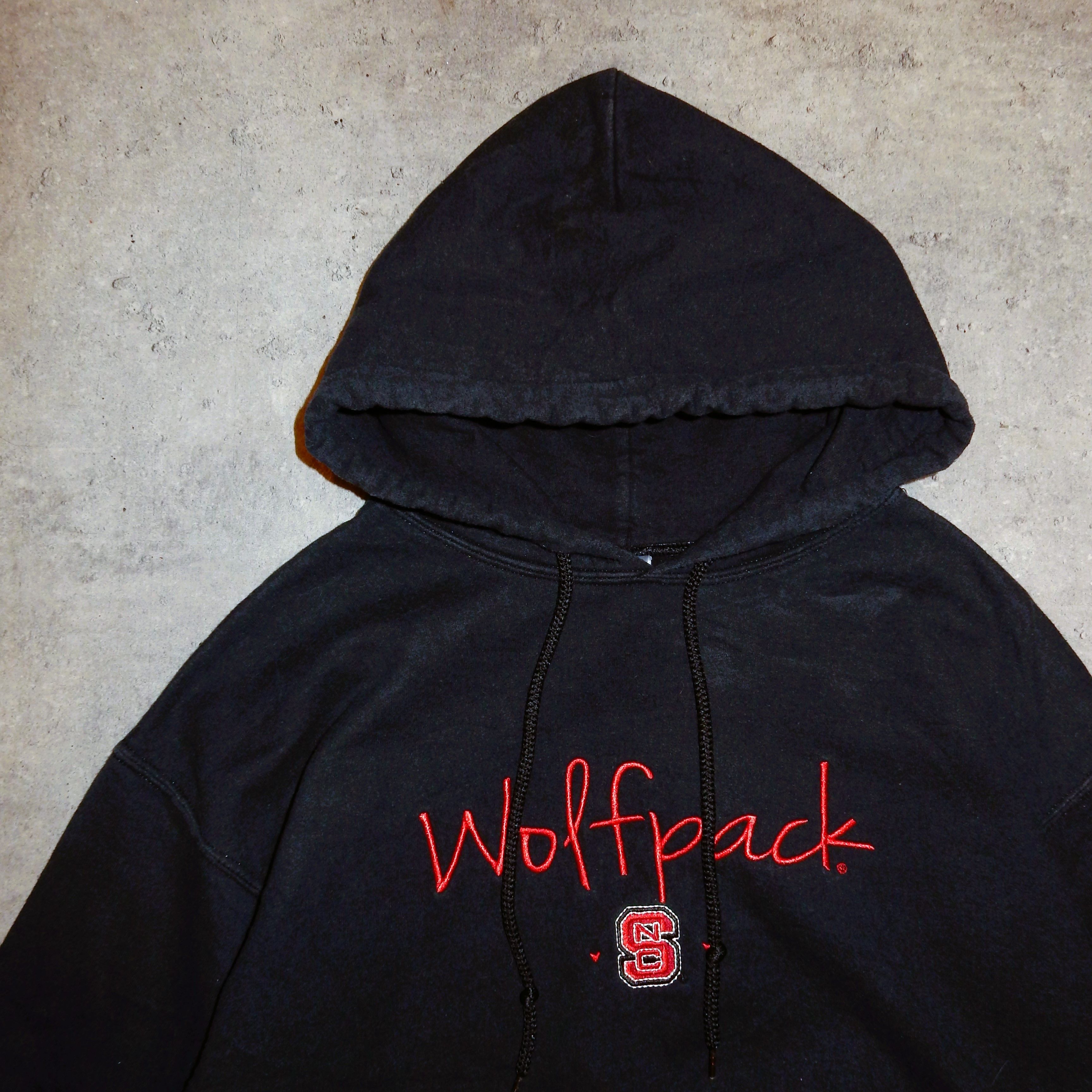 Gildan × Vintage College Wolfpack y2k black hoodie - M Size US M / EU 48-50 / 2 - 2 Thumbnail