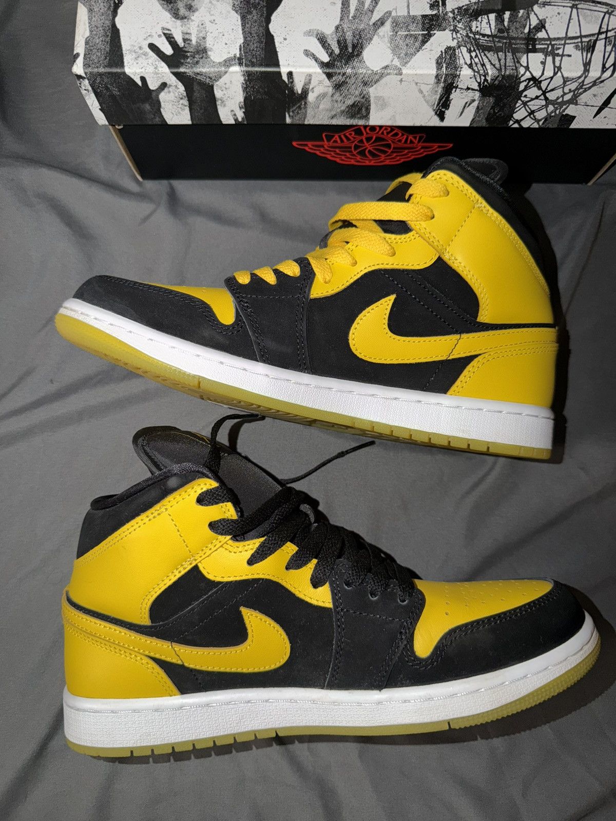 Jordan Brand Jordan 1 Mid ‘New Love (2025)’ Size 8M Size US 8 / EU 41 - 2 Thumbnail