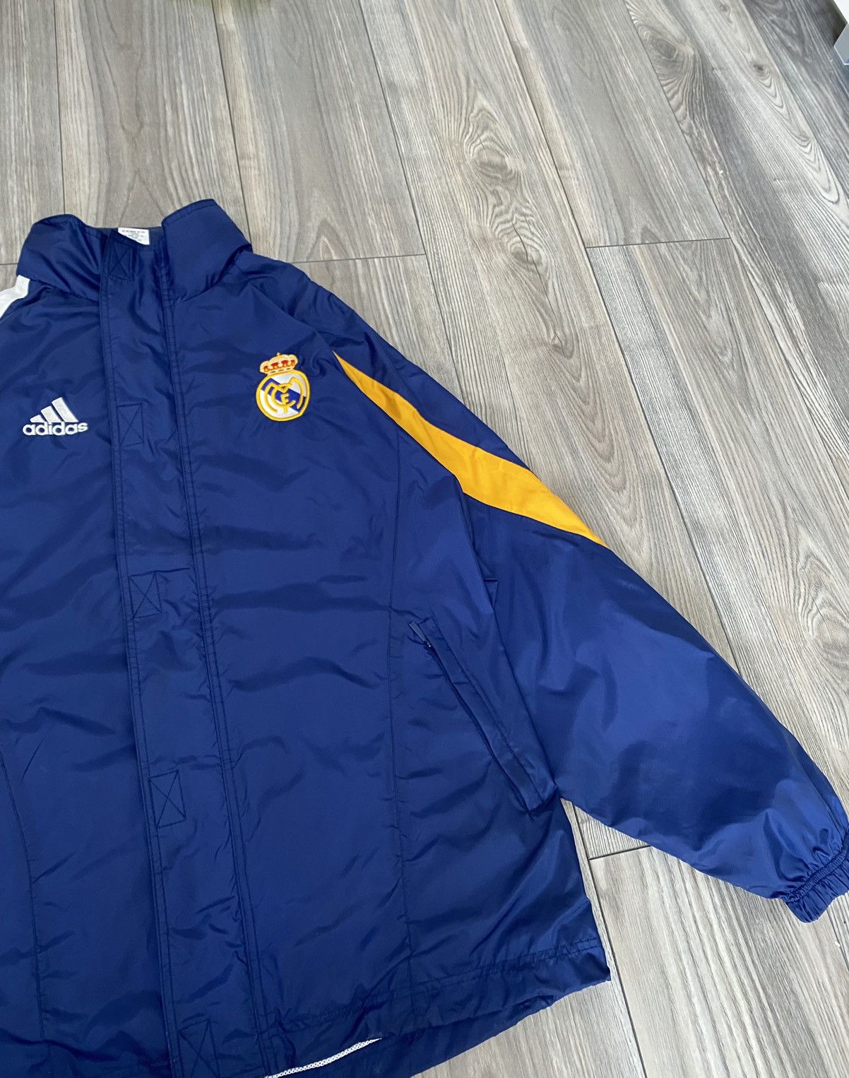 Adidas Vintage Adidas F.C. Real Madrid Blue Jacket Size M Size US M / EU 48-50 / 2 - 6 Thumbnail