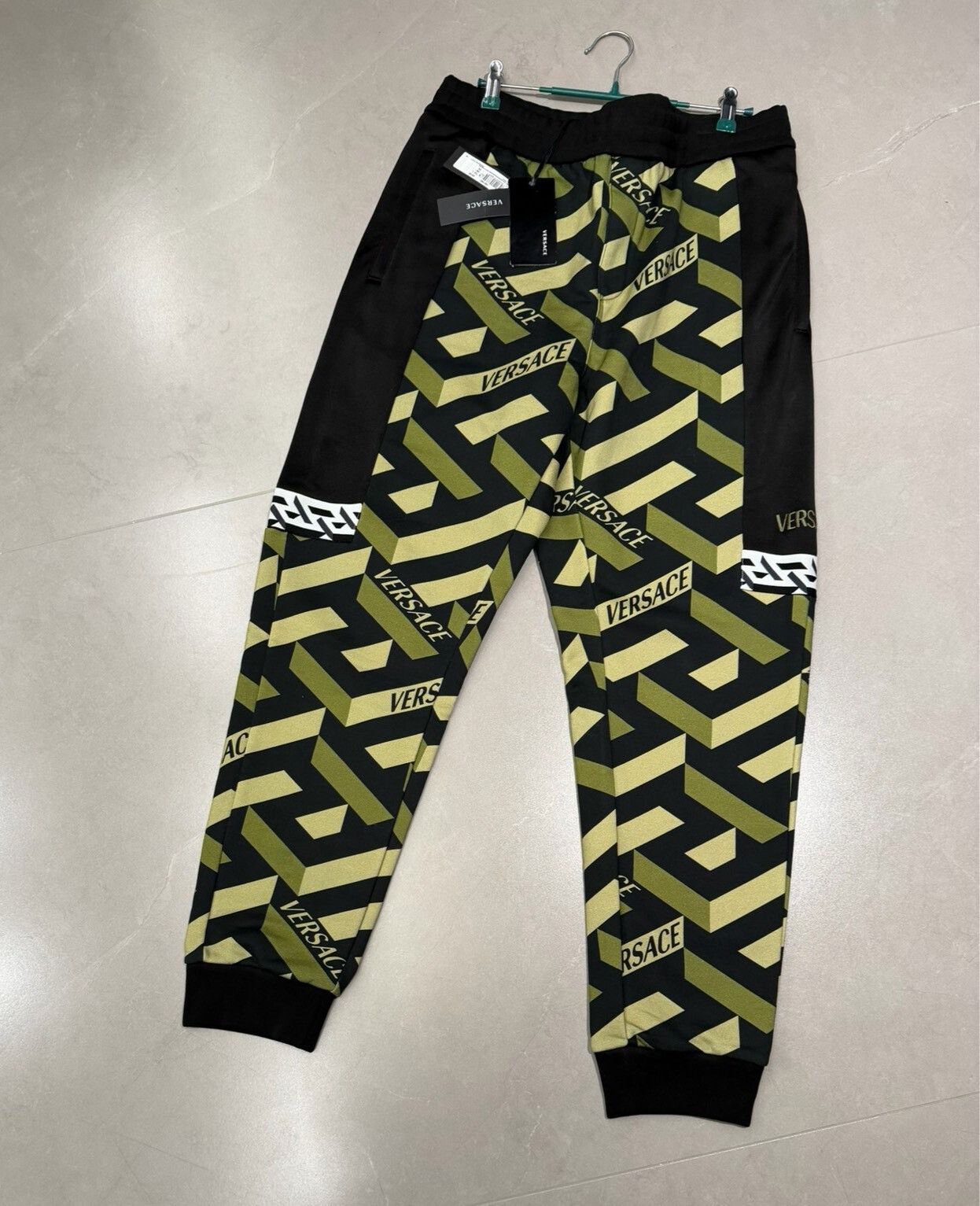 Versace Versace Men's Embroidered Army Green Sweatpants Size US 26 / EU 42 - 1 Thumbnail