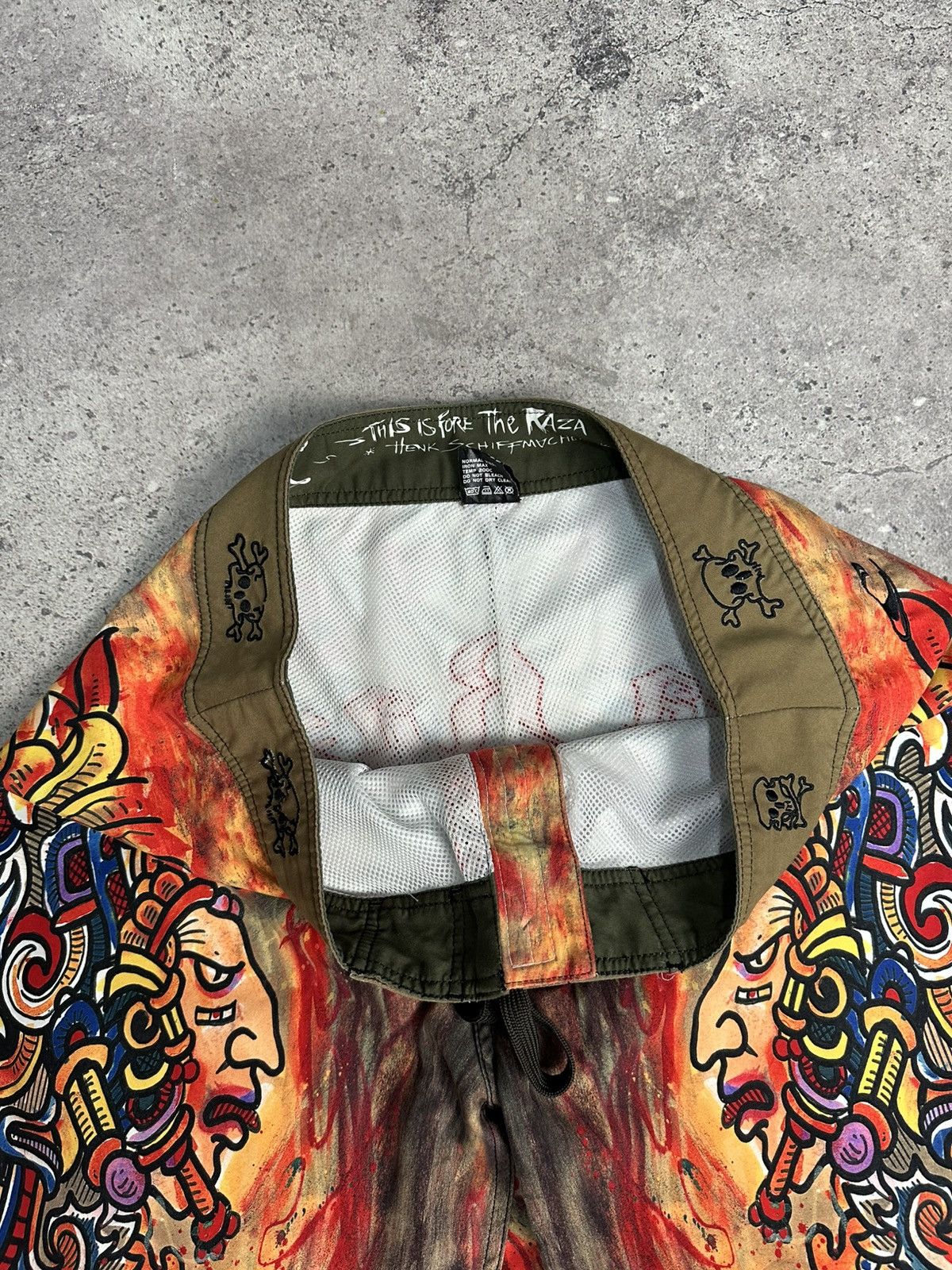 Other Vintage O’Neill La Raza Y2K All Over Print Shorts Archival Size US 33 - 7 Thumbnail