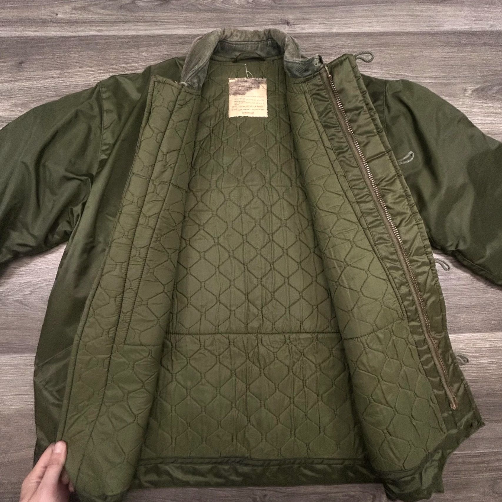 Alpha Industries VINTAGE Alpha Industries Jacket Military L Green Nylon Zip Size US L / EU 52-54 / 3 - 3 Thumbnail