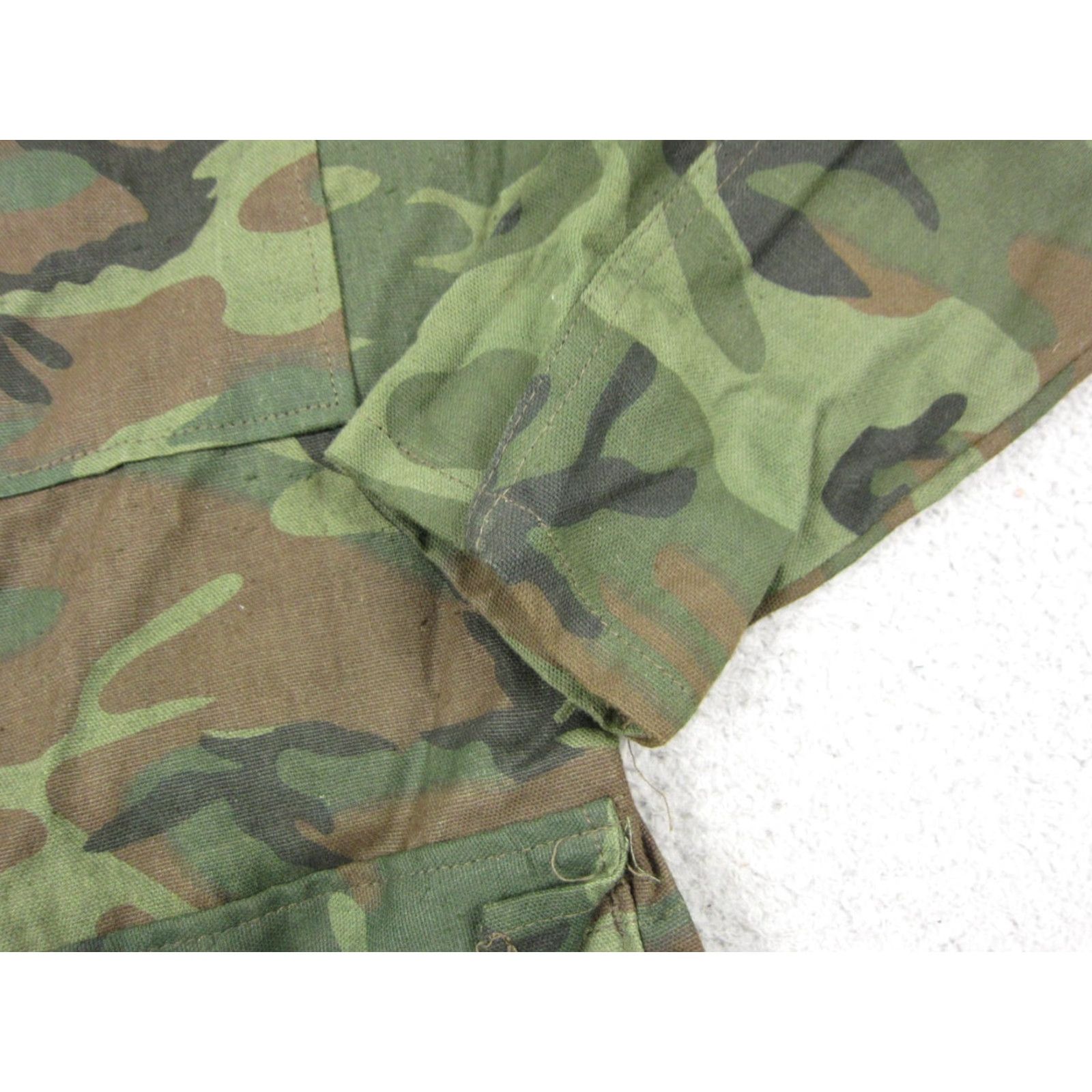 Vintage VINTAGE K-mart Shirt Camouflage Canvas Button-Up 90s Outdoor Mens M Green Cotton Canvas Button-Down Collar Shirt Size US M / EU 48-50 / 2 - 7 Thumbnail