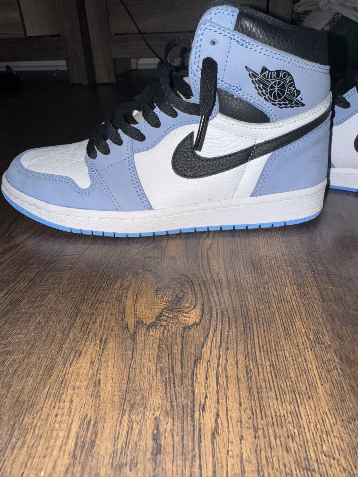 Jordan Brand Air Jordan 1 retro High OG university Blue Size US 8 / EU 41 - 7 Thumbnail