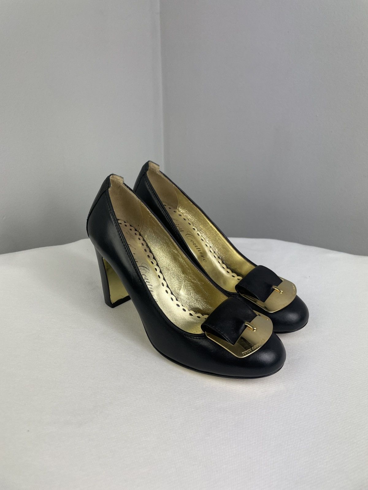 Juicy Couture Juicy Couture Made in Italy Black Leather Gold Buckle Pumps Size US 9 / IT 39 - 2 Thumbnail