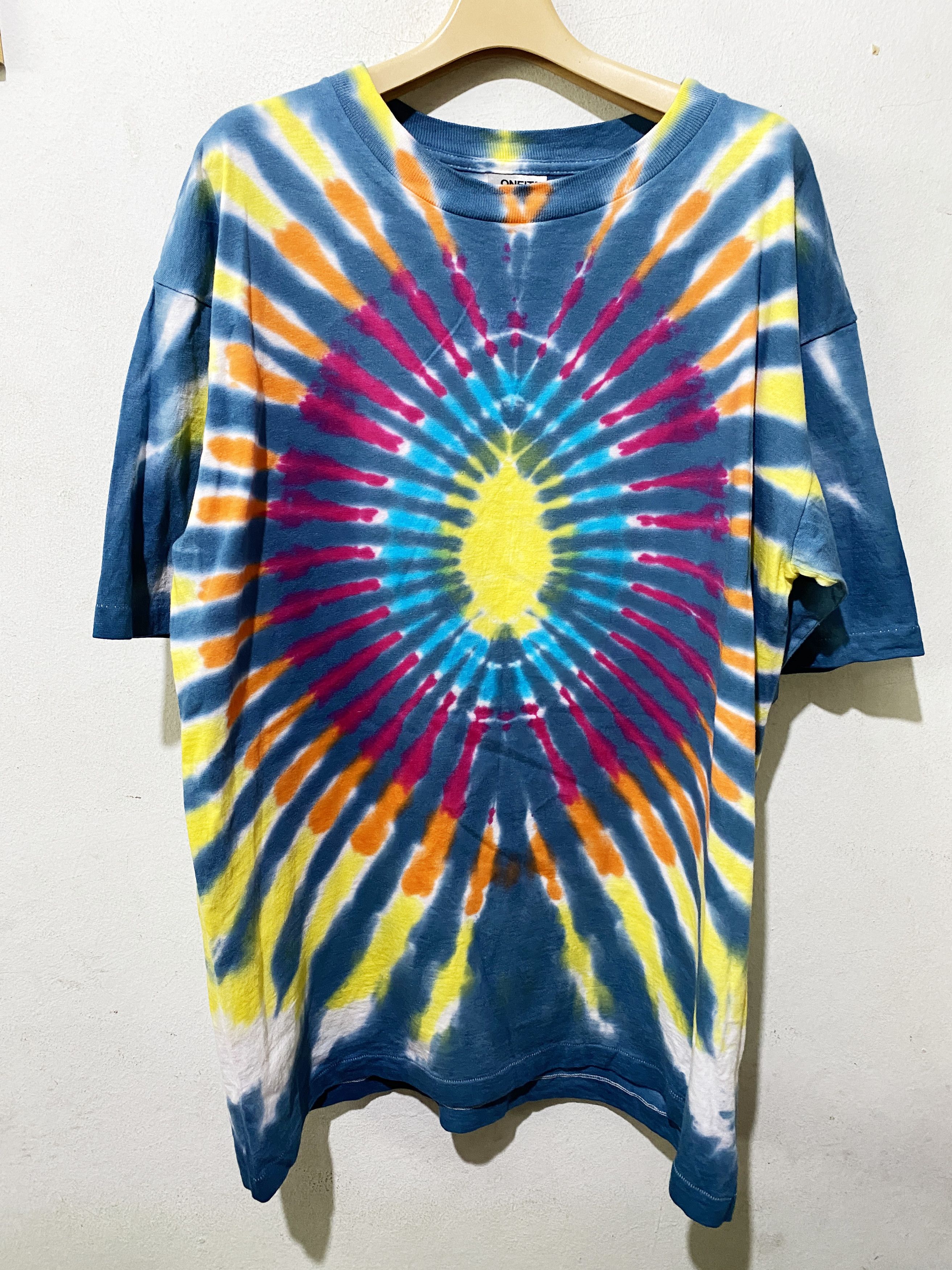 Vintage 90s Blank Tie Dye Oneita Shirt