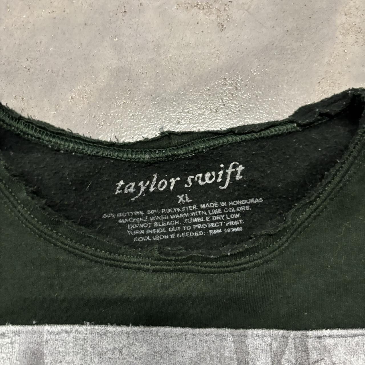 Japanese Brand × Vintage Y2K Taylor Swift Green Folklore Concert Official Merch Sweatshirt! Size US XL / EU 56 / 4 - 4 Thumbnail