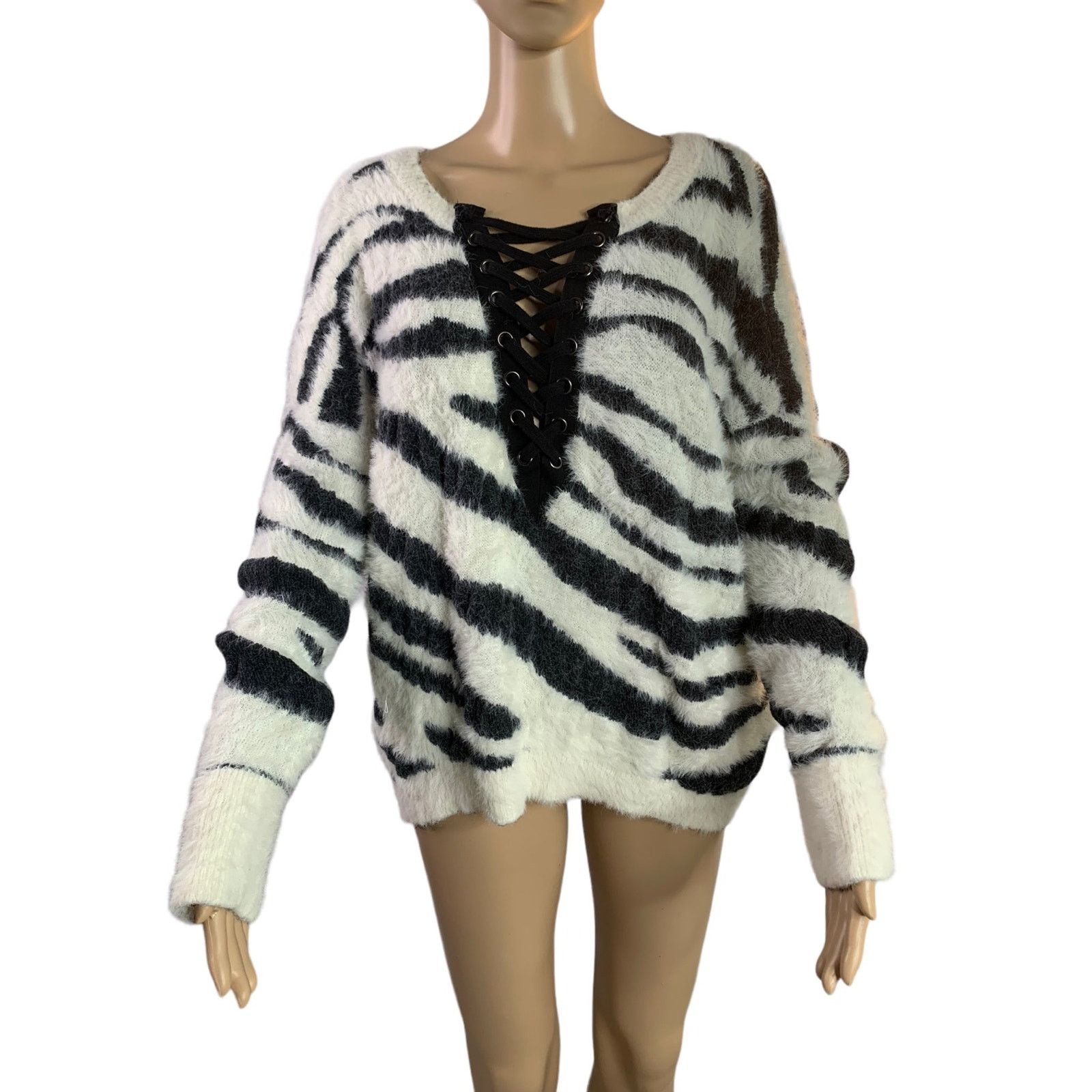 Express Express Zebra Animal Print Sweater Laced Front Women L Size L / US 10 / IT 46 - 2 Thumbnail