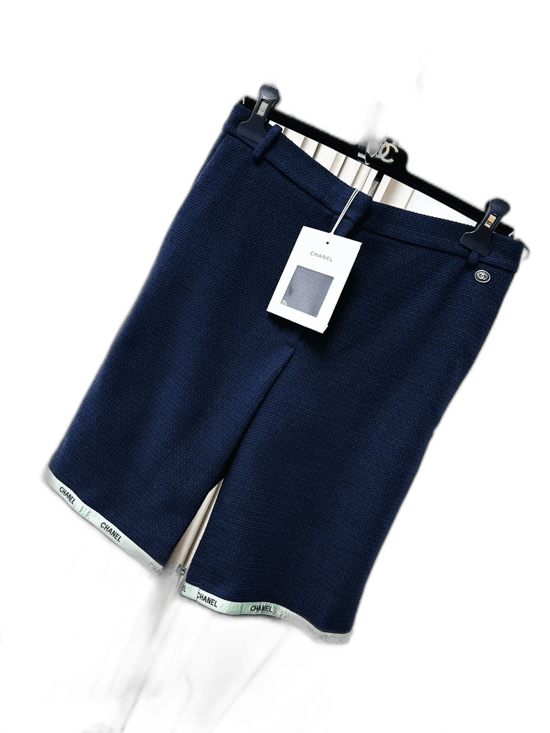 Chanel Chanel 21P Deep Blue Bermuda Shorts Size 38" / US 16 / IT 52 - 1 Thumbnail