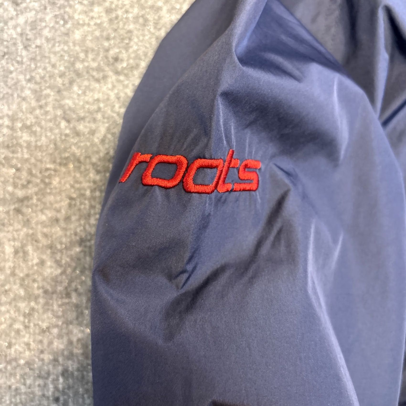 Roots VINTAGE? No. Roots Canada Mens Outdoor Full Zip Hooded Windbreaker Jacket XS Navy Blue Size US XS / EU 42 / 0 - 7 Thumbnail