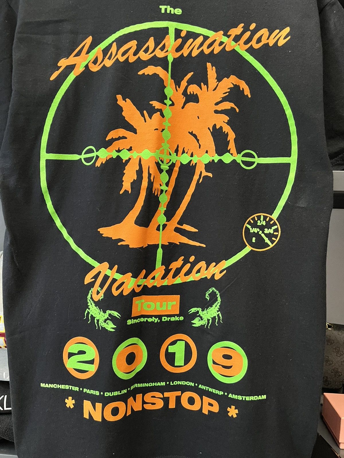 Rap Tees Drake Assasination Vacation Tour T-shirt Size US M / EU 48-50 / 2 - 5 Thumbnail