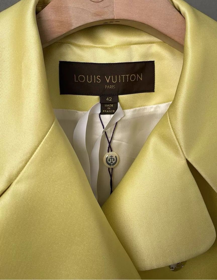 Louis Vuitton Louis Vuitton Women's 42 EU jacket Size M / US 6-8 / IT 42-44 - 2 Thumbnail