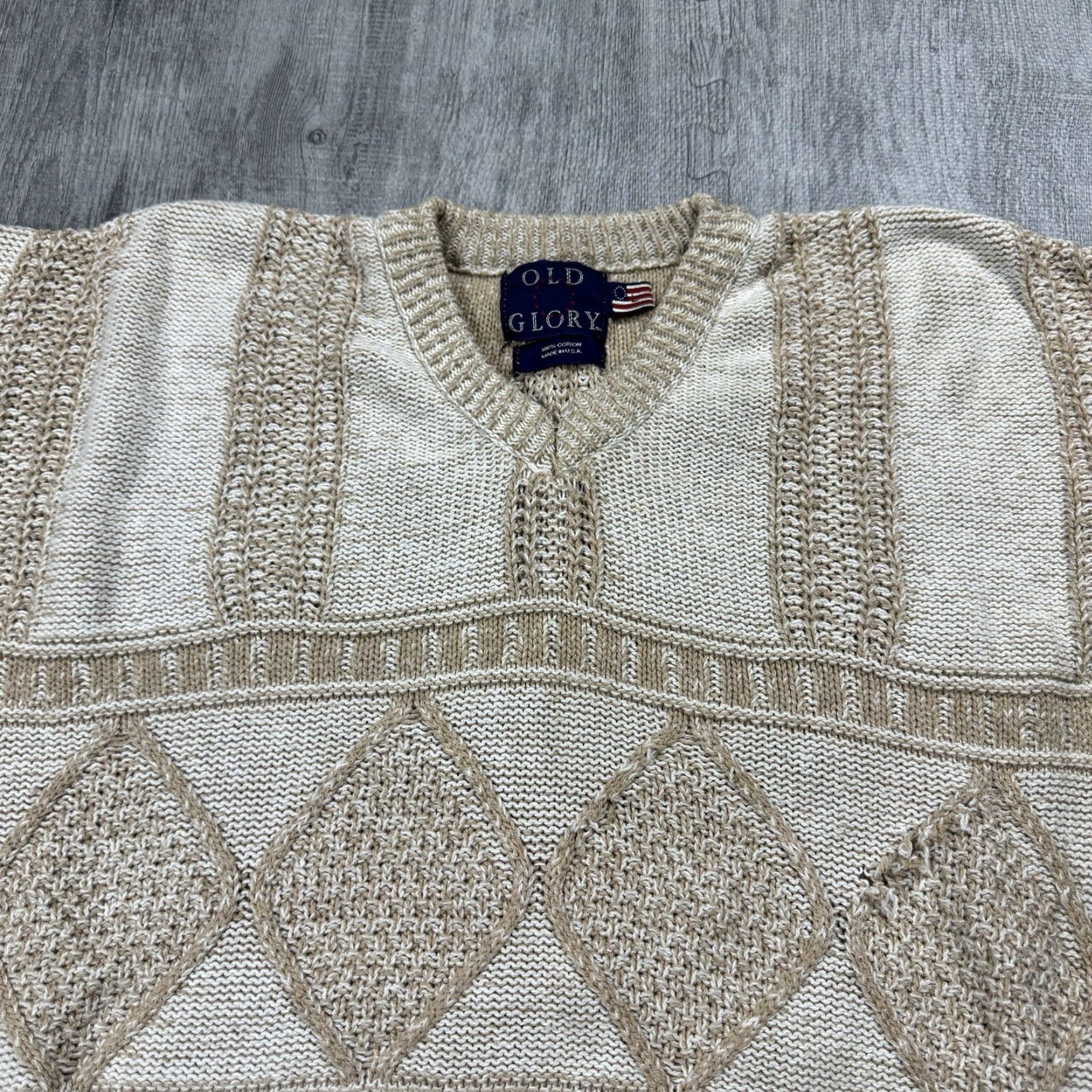 Vintage VTG OLD GLORY USA MADE V-NECK ABSTRACT TEXTURED KNIT TAN SWEATER GRANDPA SIZE L Shirt Mens Knit Pullover White Beige 90s USA Size US L / EU 52-54 / 3 - 2 Thumbnail