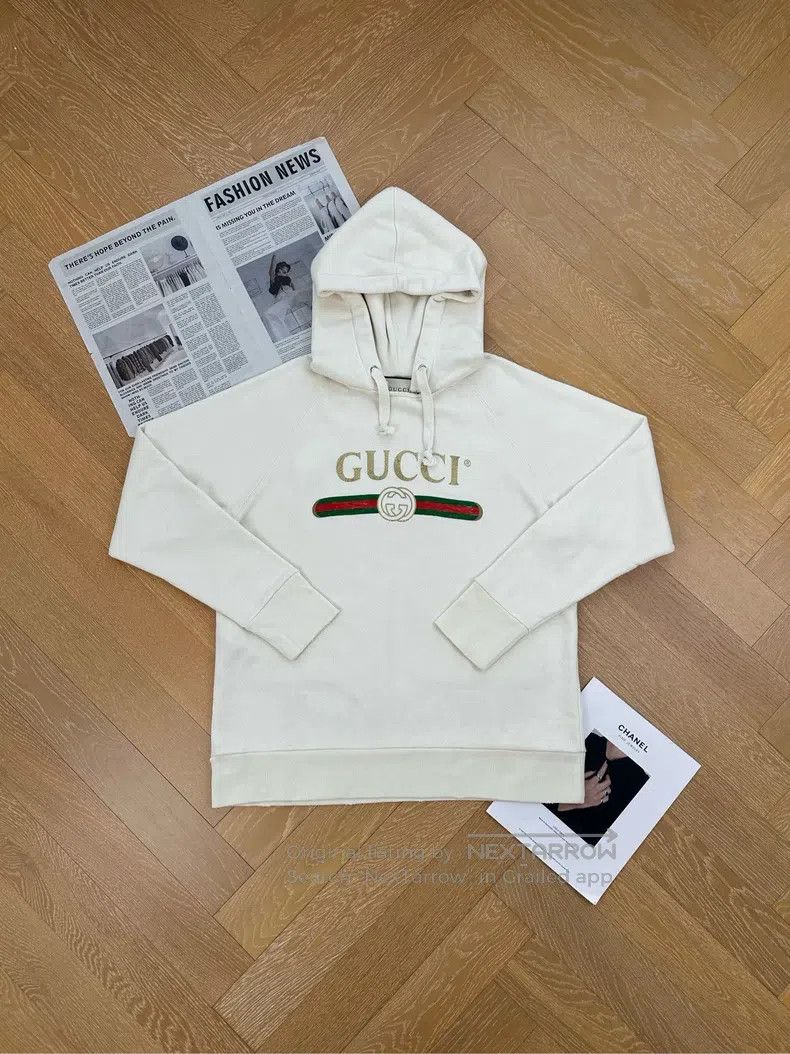 Gucci Gucci Go out and casual Logo letter back double dog print Size US M / EU 48-50 / 2 - 1 Thumbnail