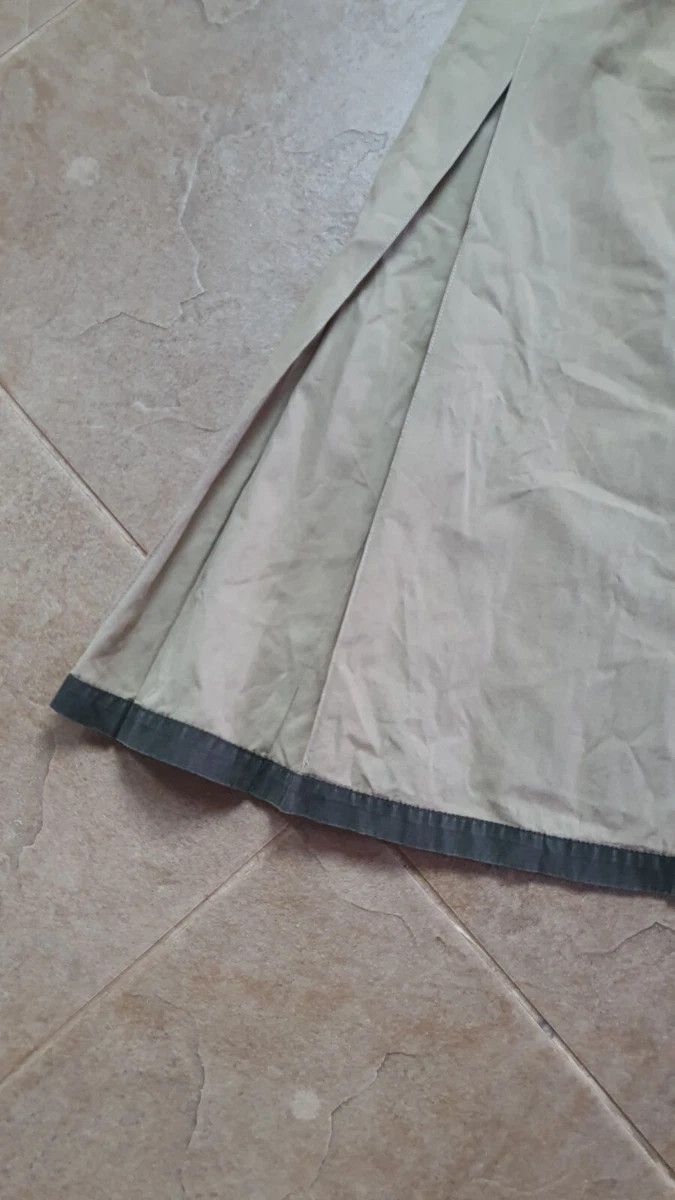 Burberry Vinage Rare girls women's skirts Burberry biege Midi Size 23" - 21 Thumbnail