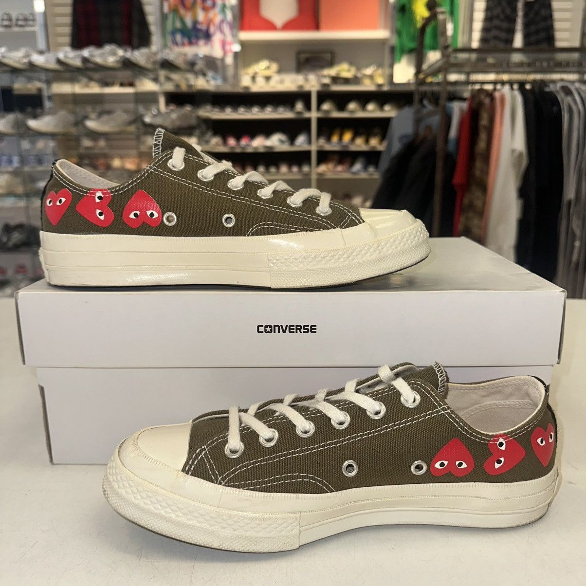Comme des Garcons PLAY × Converse Size 6 - Converse Comme des Garçons Play x Chuck 70 Low Size US 6 / EU 39 - 2 Thumbnail