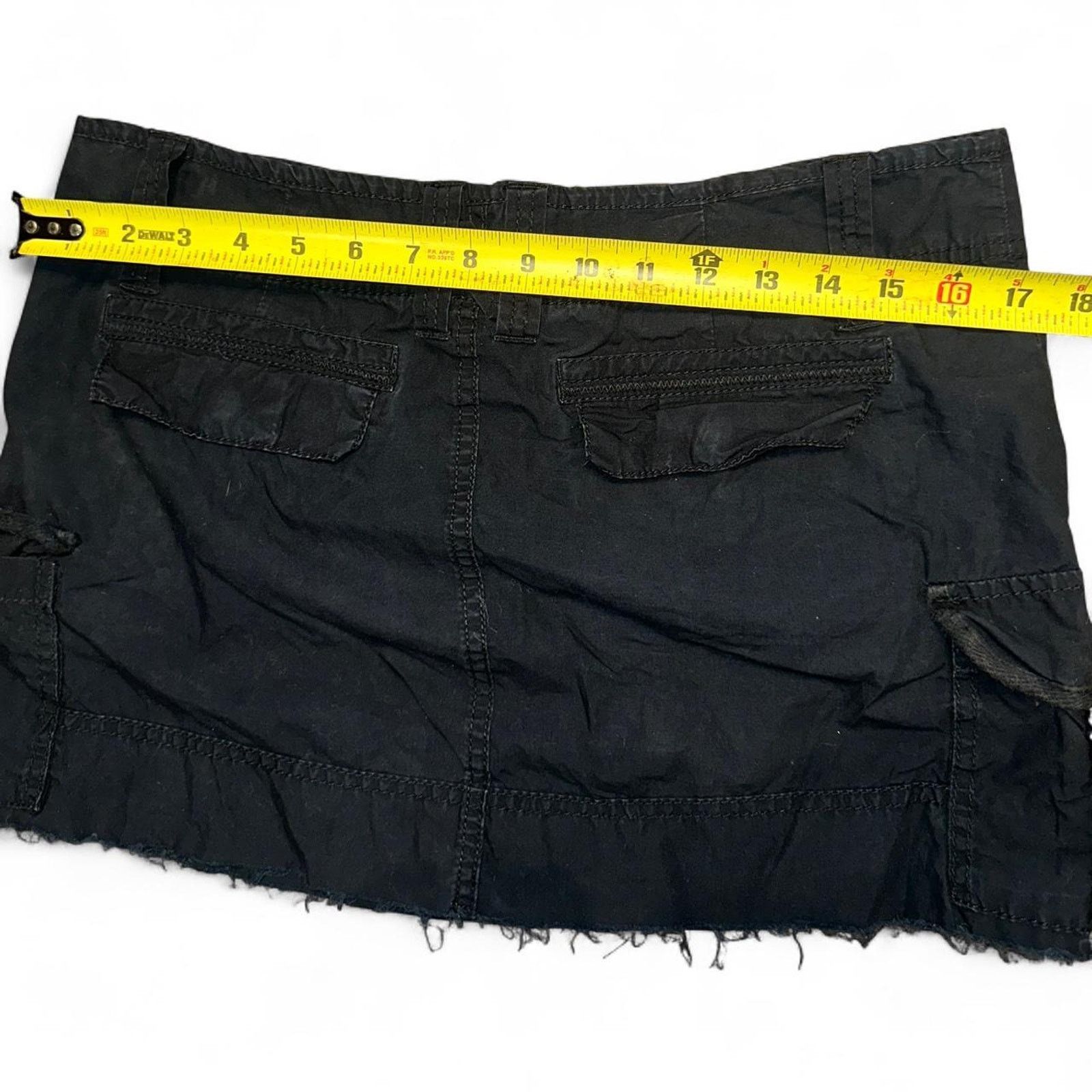 Old Navy Black old navy cargo Size 28" / US 6 / IT 42 - 5 Thumbnail