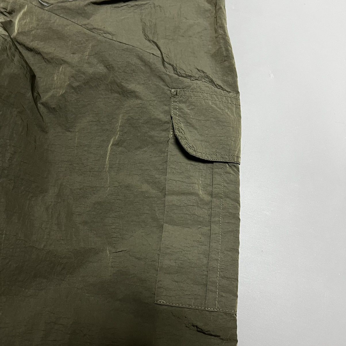 Ed Hardy × Urban Outfitters Ed Hardy x Urban Outfitters Big Logo Cargo Nylon Pants Baggy Size US 30 / EU 46 - 13 Thumbnail