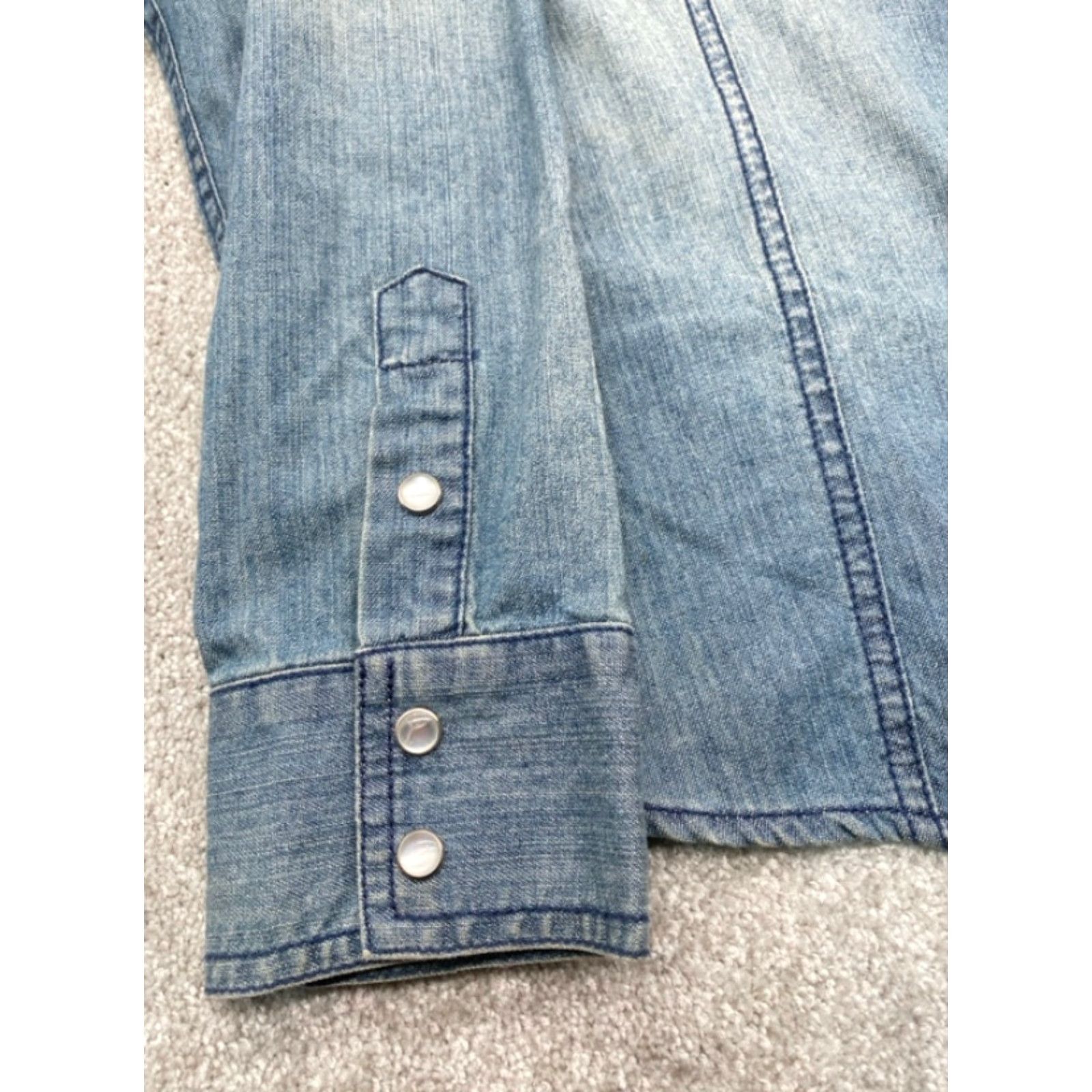 Harley Davidson VINTAGE Harley-Davidson Womens Large Long Sleeve Pearl Snap Blue Denim Embroidered Shirt Size L / US 10 / IT 46 - 2 Thumbnail