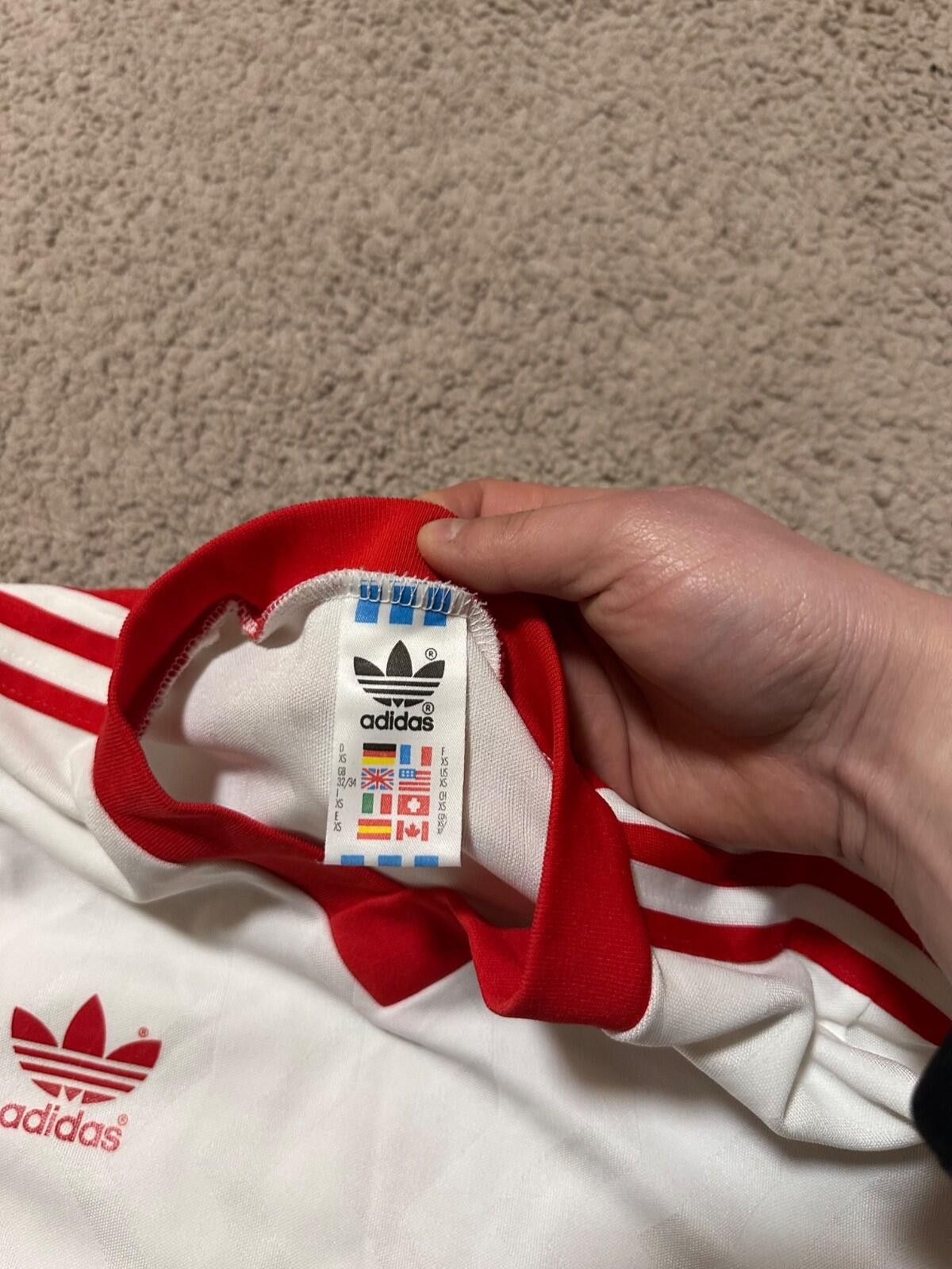 Adidas Vintage Adidas Football Long Sleeve Shirt Sz XS Size US XS / EU 42 / 0 - 4 Thumbnail