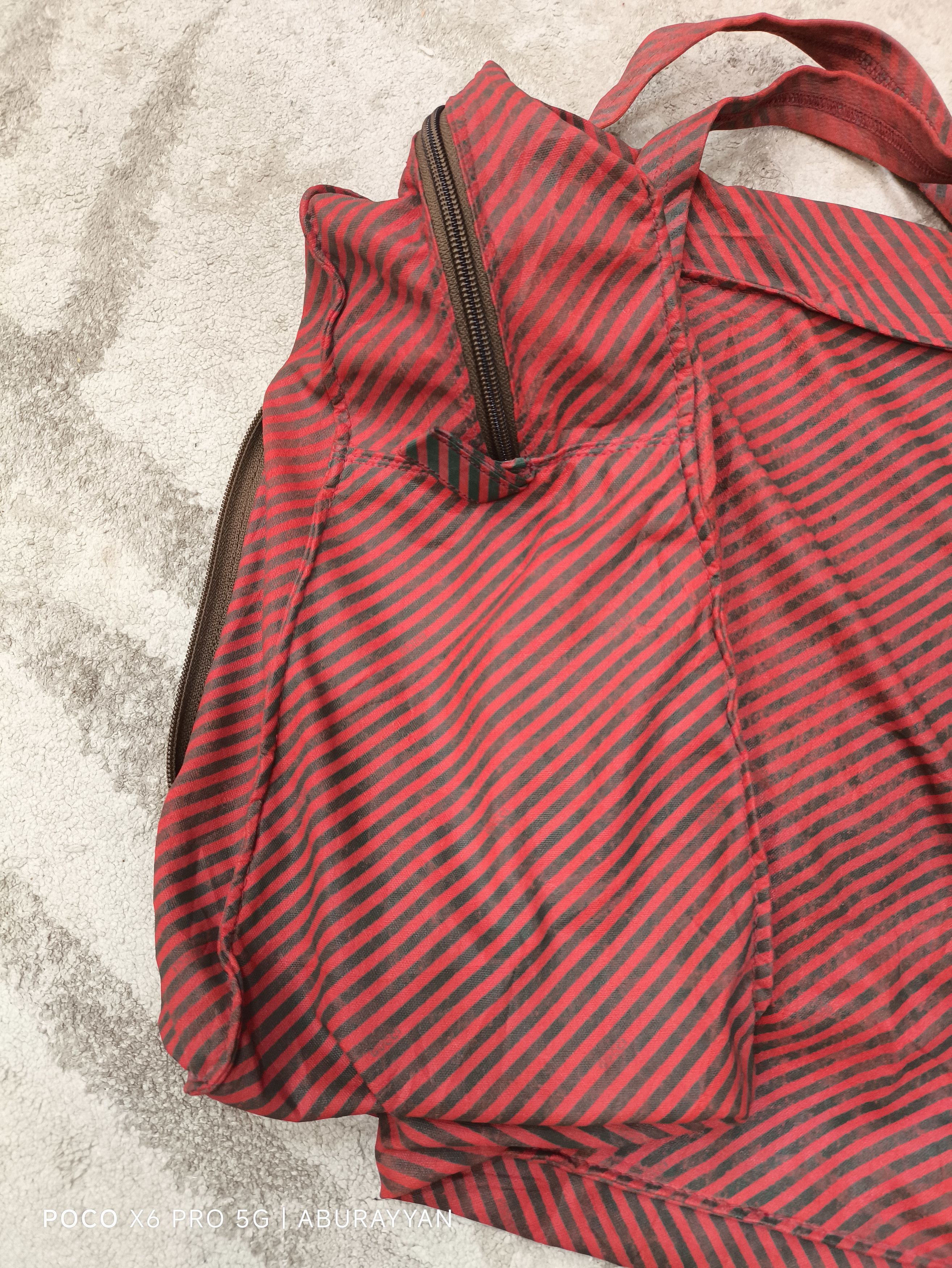 Gucci Gucci Vintage Green & Red Striped Vinyl Foldable Travel Bag Size ONE SIZE - 7 Thumbnail