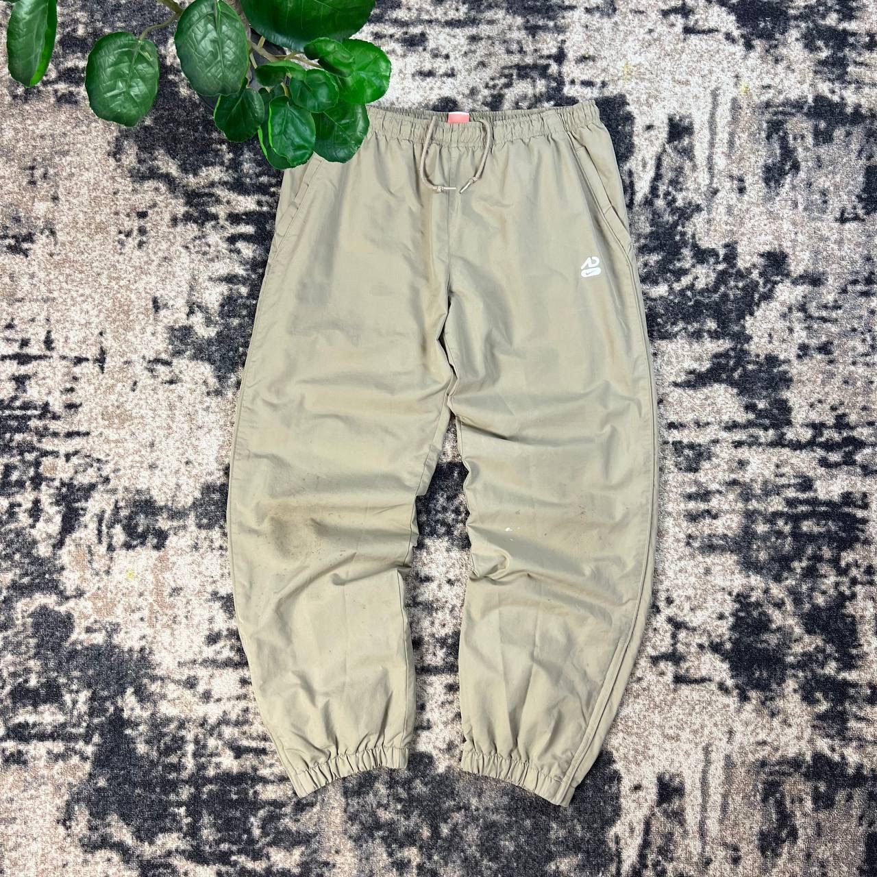 Nike Mini Logo Vintage Y2K Baggy Parachute Track Pants