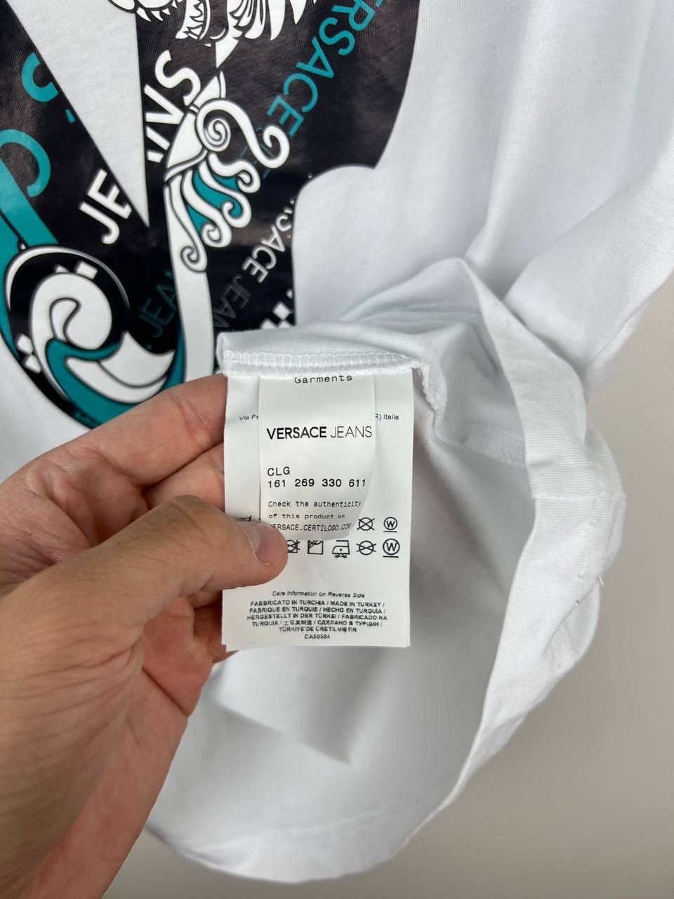 Versace Versace Jeans luxury t-shirts size L Size US L / EU 52-54 / 3 - 5 Thumbnail